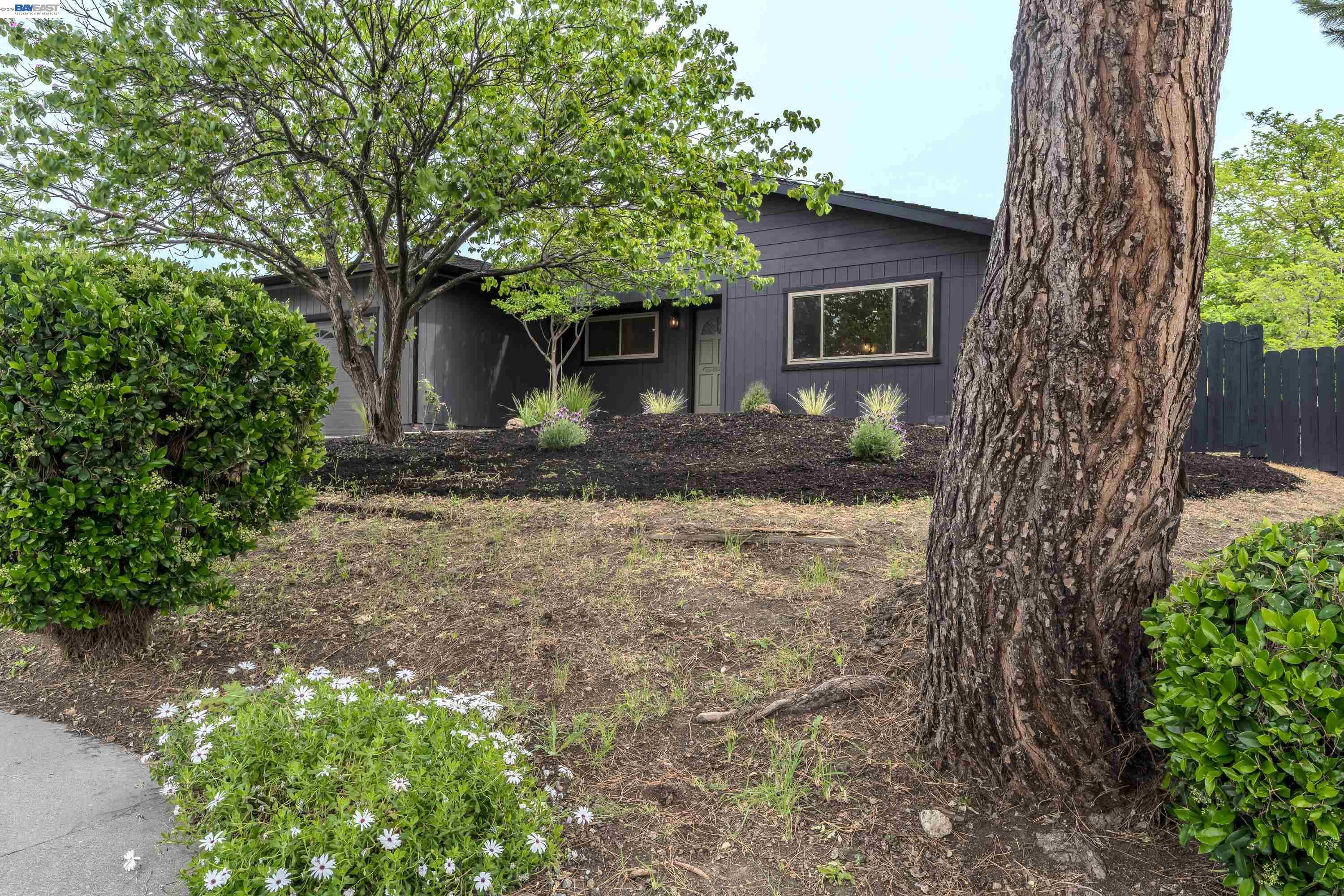 Detail Gallery Image 38 of 39 For 3743 Sanford St, Concord,  CA 94520 - 4 Beds | 2 Baths