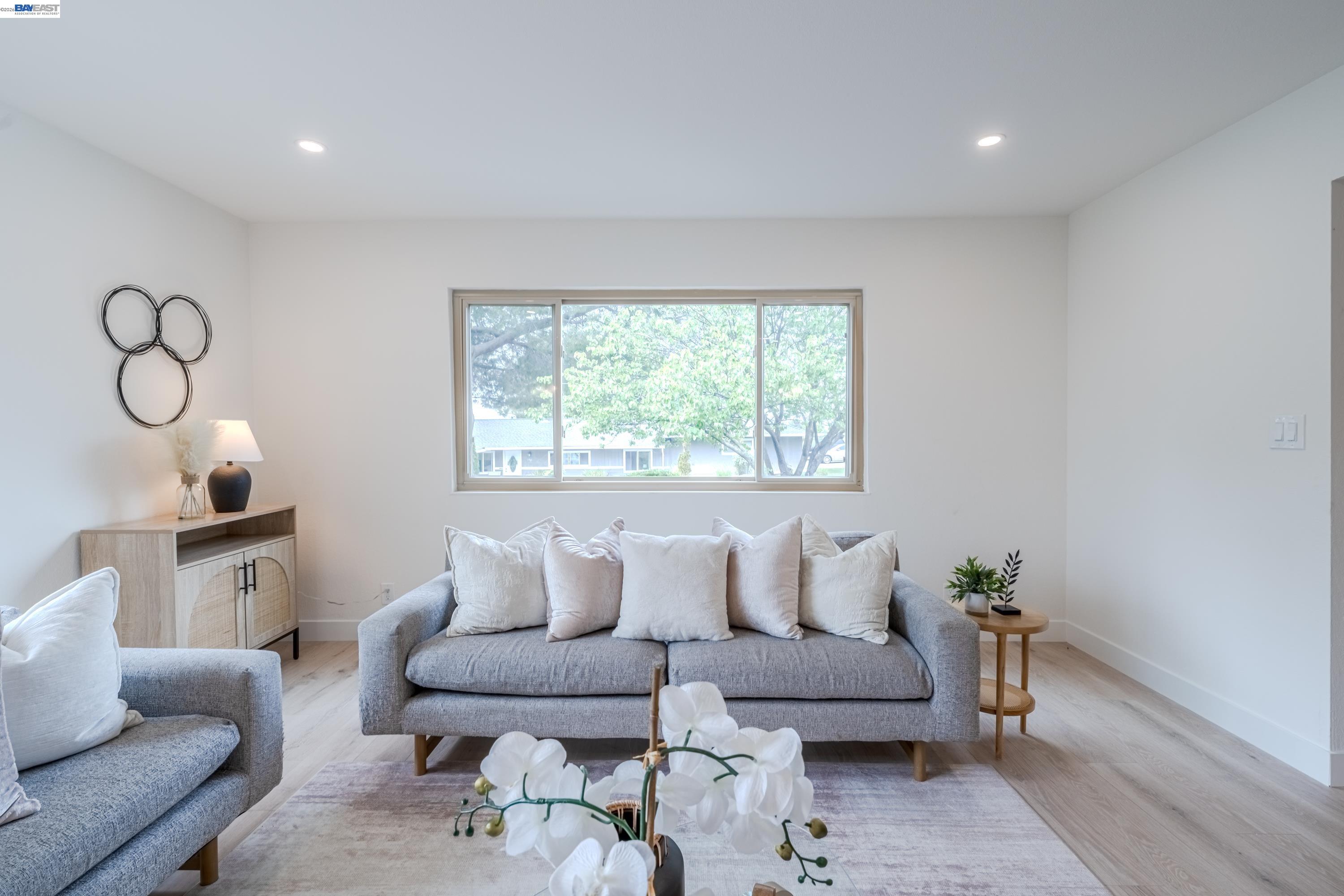 Detail Gallery Image 9 of 39 For 3743 Sanford St, Concord,  CA 94520 - 4 Beds | 2 Baths