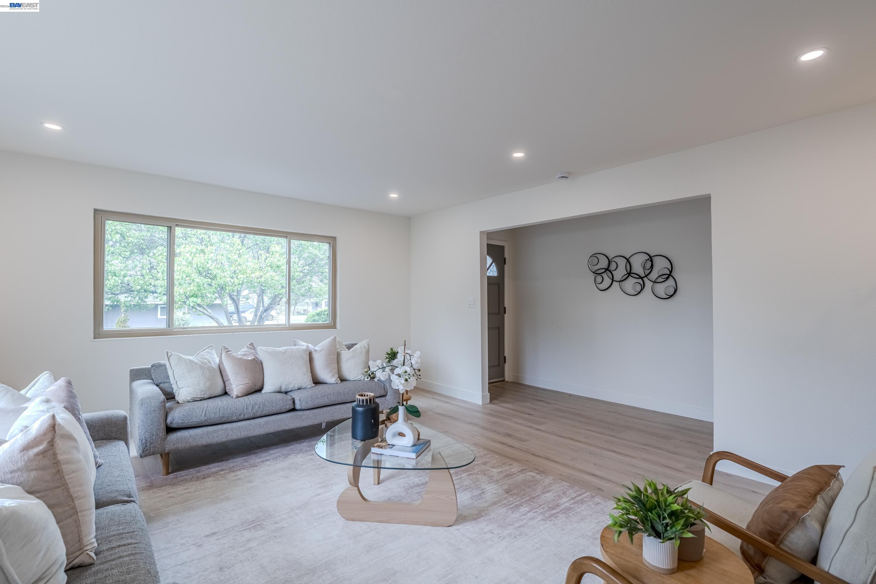 Detail Gallery Image 10 of 39 For 3743 Sanford St, Concord,  CA 94520 - 4 Beds | 2 Baths