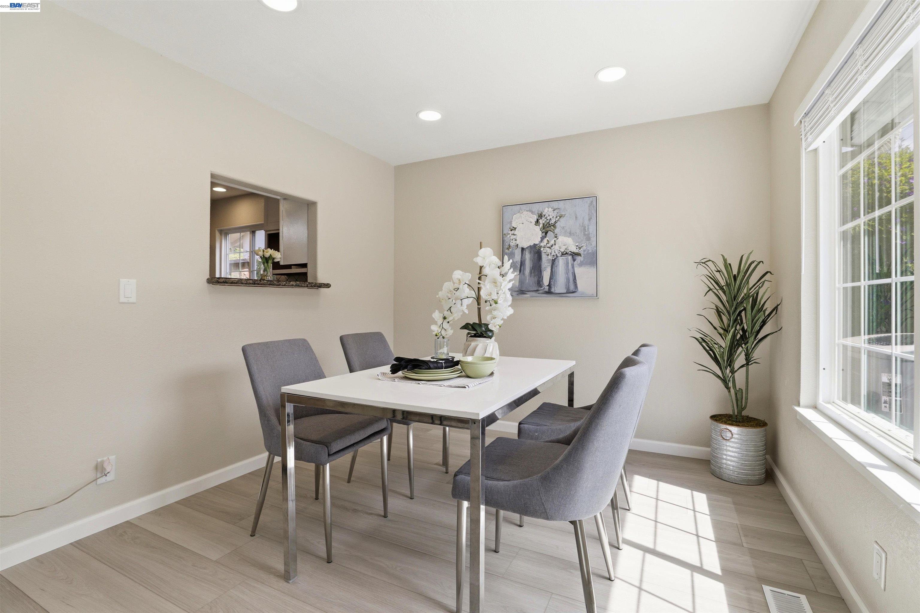 Detail Gallery Image 19 of 59 For 6563 Camden Ave, San Jose,  CA 95120 - 4 Beds | 2 Baths