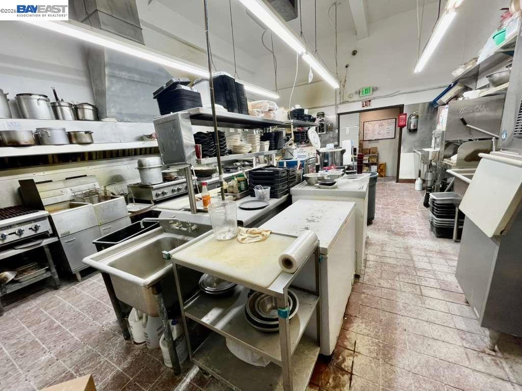 Detail Gallery Image 7 of 8 For 366 8th St, Oakland,  CA 94607 - – Beds | – Baths