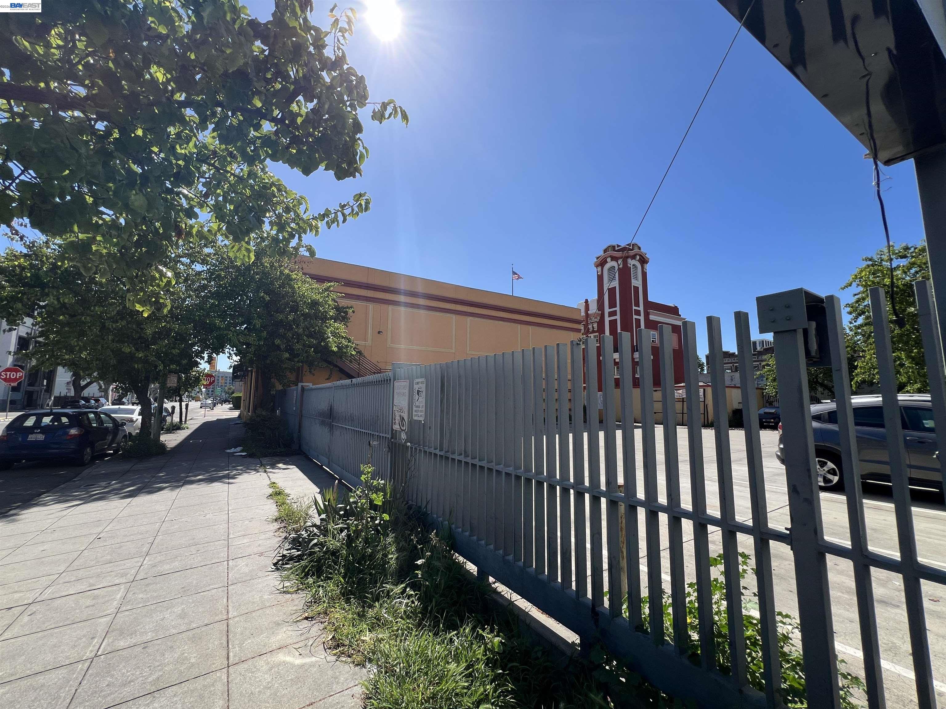 Detail Gallery Image 8 of 13 For 273 9th St, Oakland,  CA 94607 - – Beds | – Baths