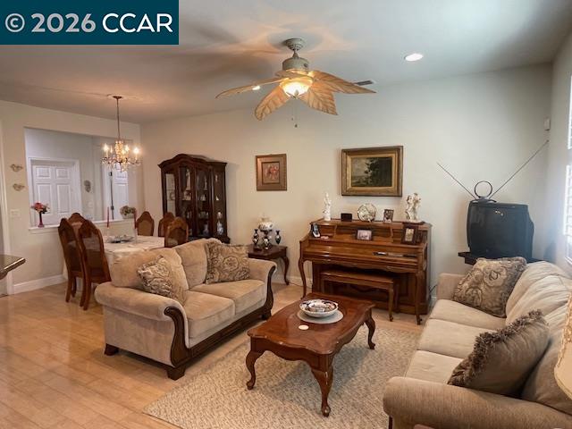 Detail Gallery Image 4 of 17 For 2499 Bellchase Dr, Manteca,  CA 95336 - 2 Beds | 2 Baths