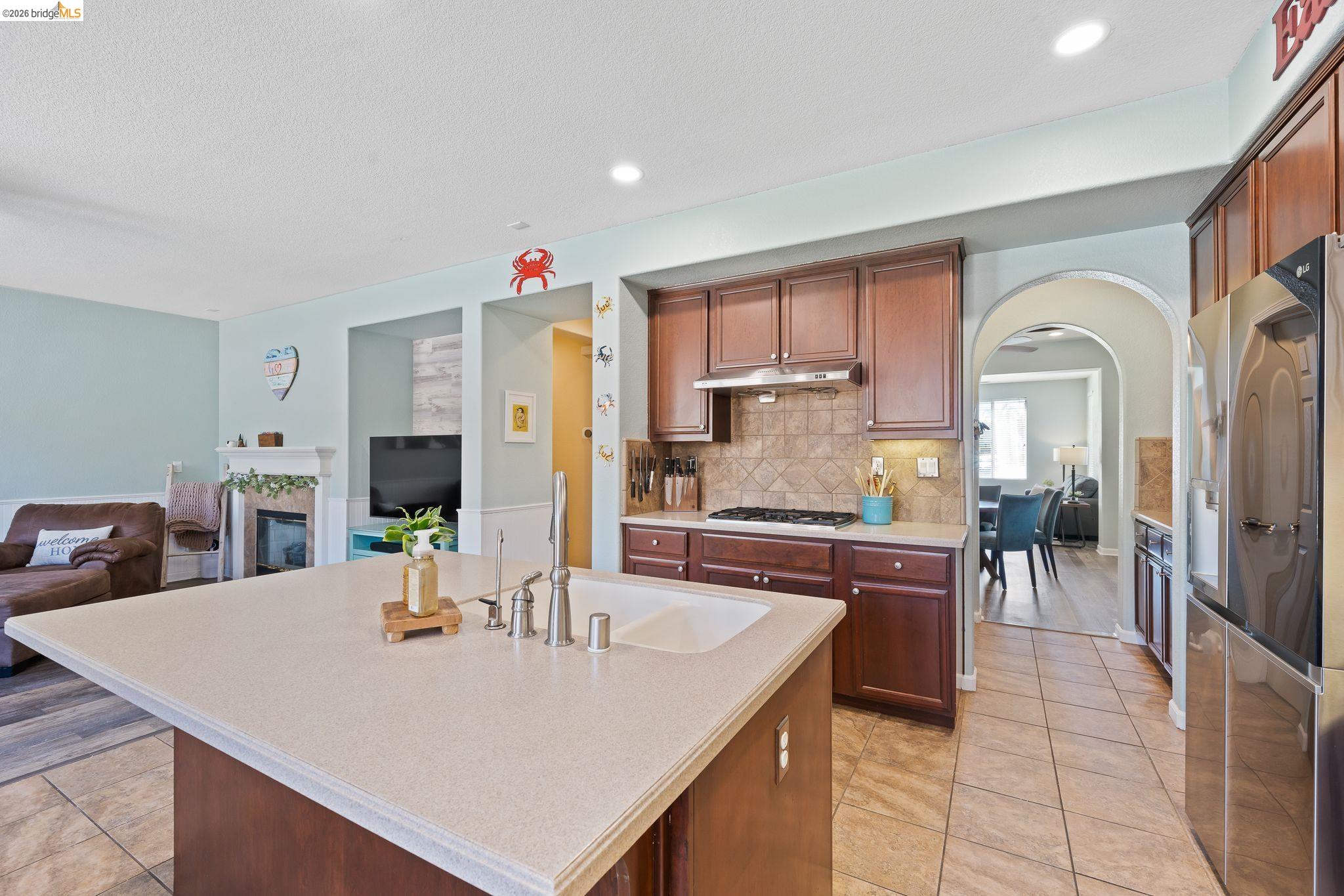 Detail Gallery Image 19 of 49 For 2350 Winchester Loop, Discovery Bay,  CA 94505 - 4 Beds | 3 Baths