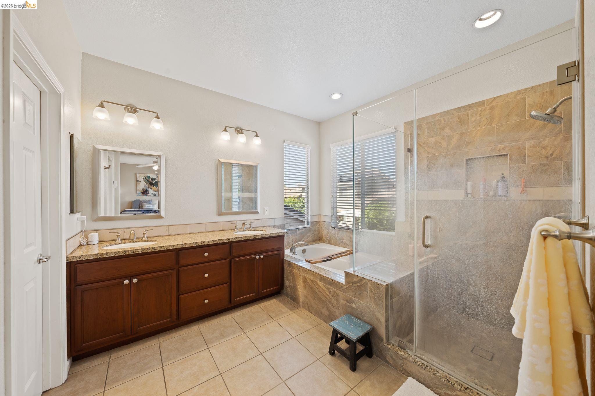 Detail Gallery Image 31 of 49 For 2350 Winchester Loop, Discovery Bay,  CA 94505 - 4 Beds | 3 Baths