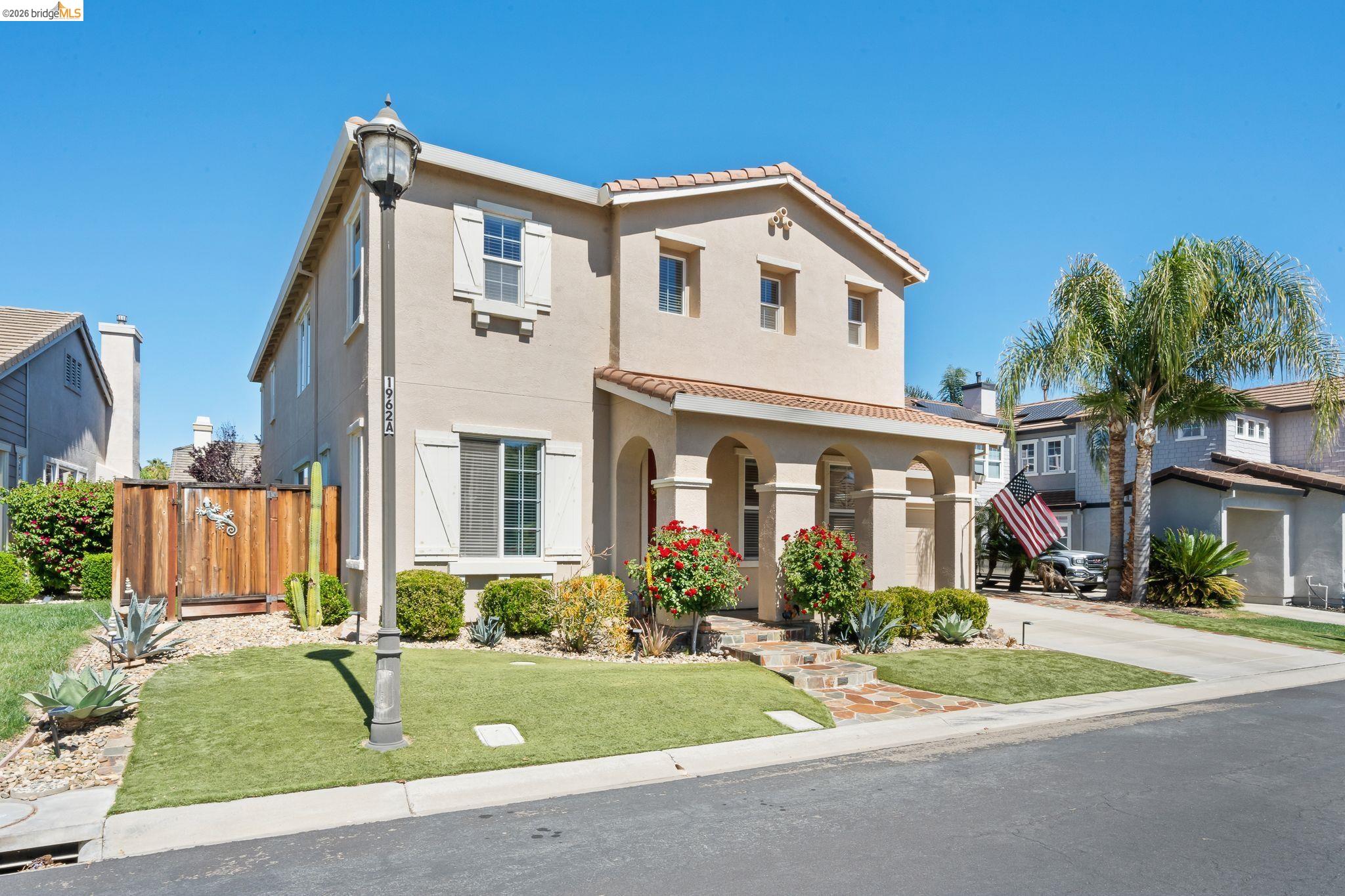 Detail Gallery Image 5 of 49 For 2350 Winchester Loop, Discovery Bay,  CA 94505 - 4 Beds | 3 Baths