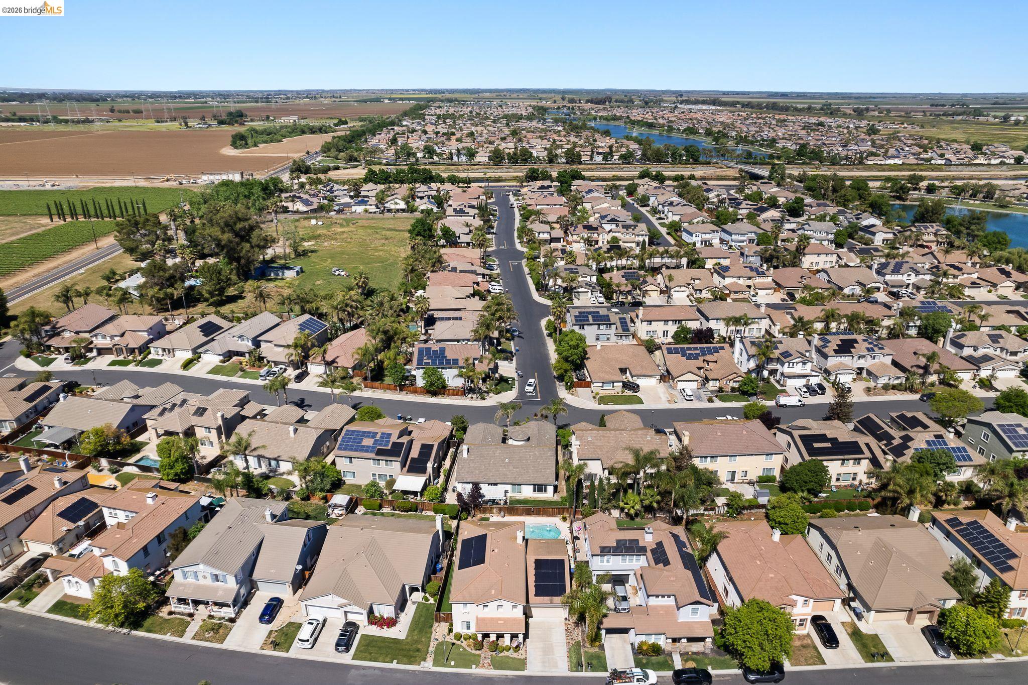 Detail Gallery Image 47 of 49 For 2350 Winchester Loop, Discovery Bay,  CA 94505 - 4 Beds | 3 Baths