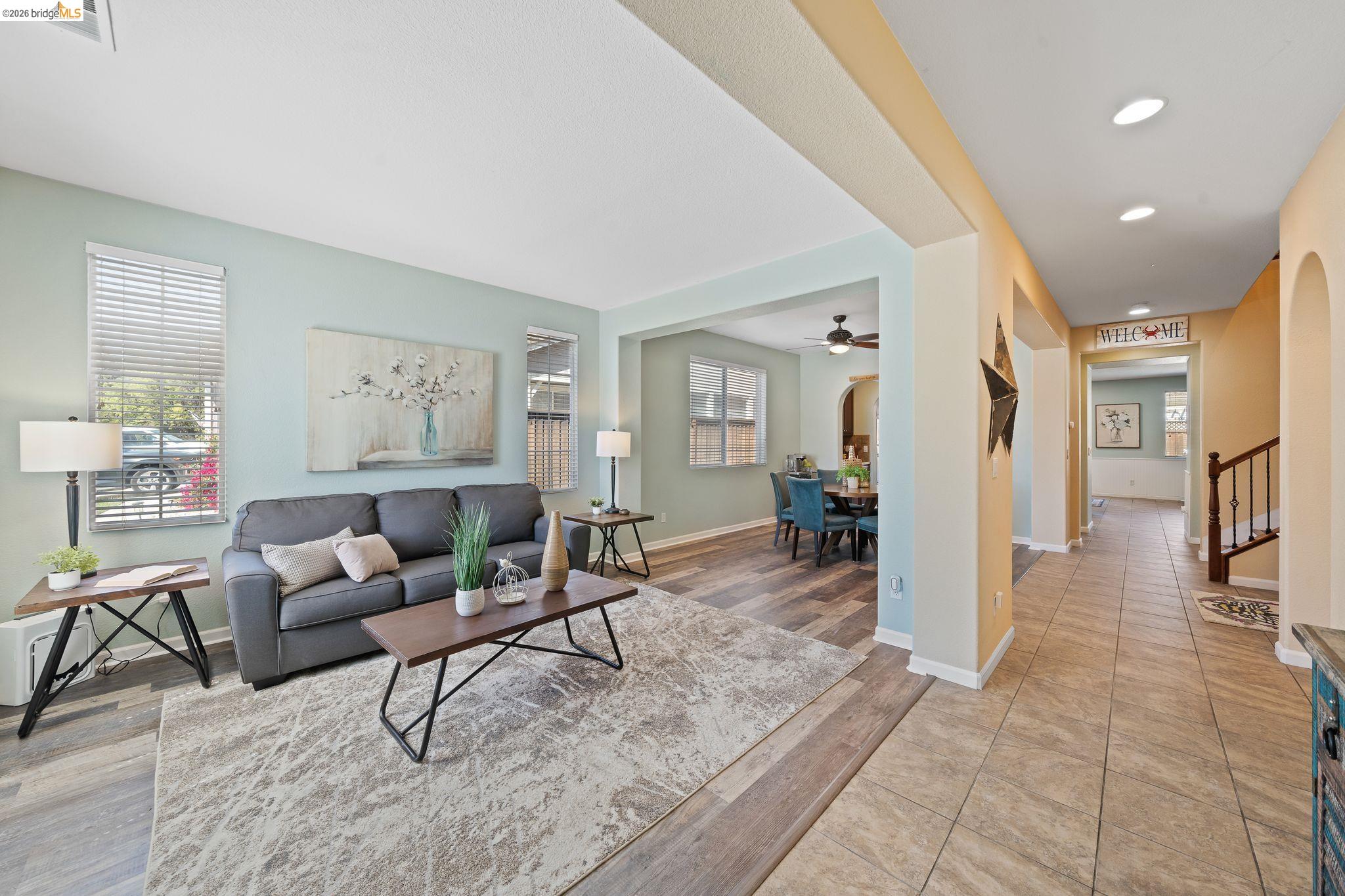 Detail Gallery Image 6 of 49 For 2350 Winchester Loop, Discovery Bay,  CA 94505 - 4 Beds | 3 Baths