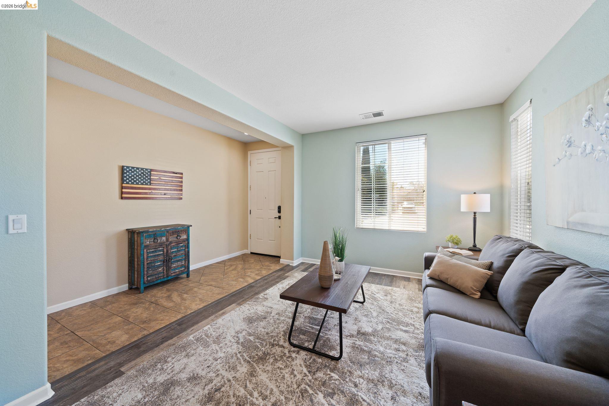 Detail Gallery Image 9 of 49 For 2350 Winchester Loop, Discovery Bay,  CA 94505 - 4 Beds | 3 Baths