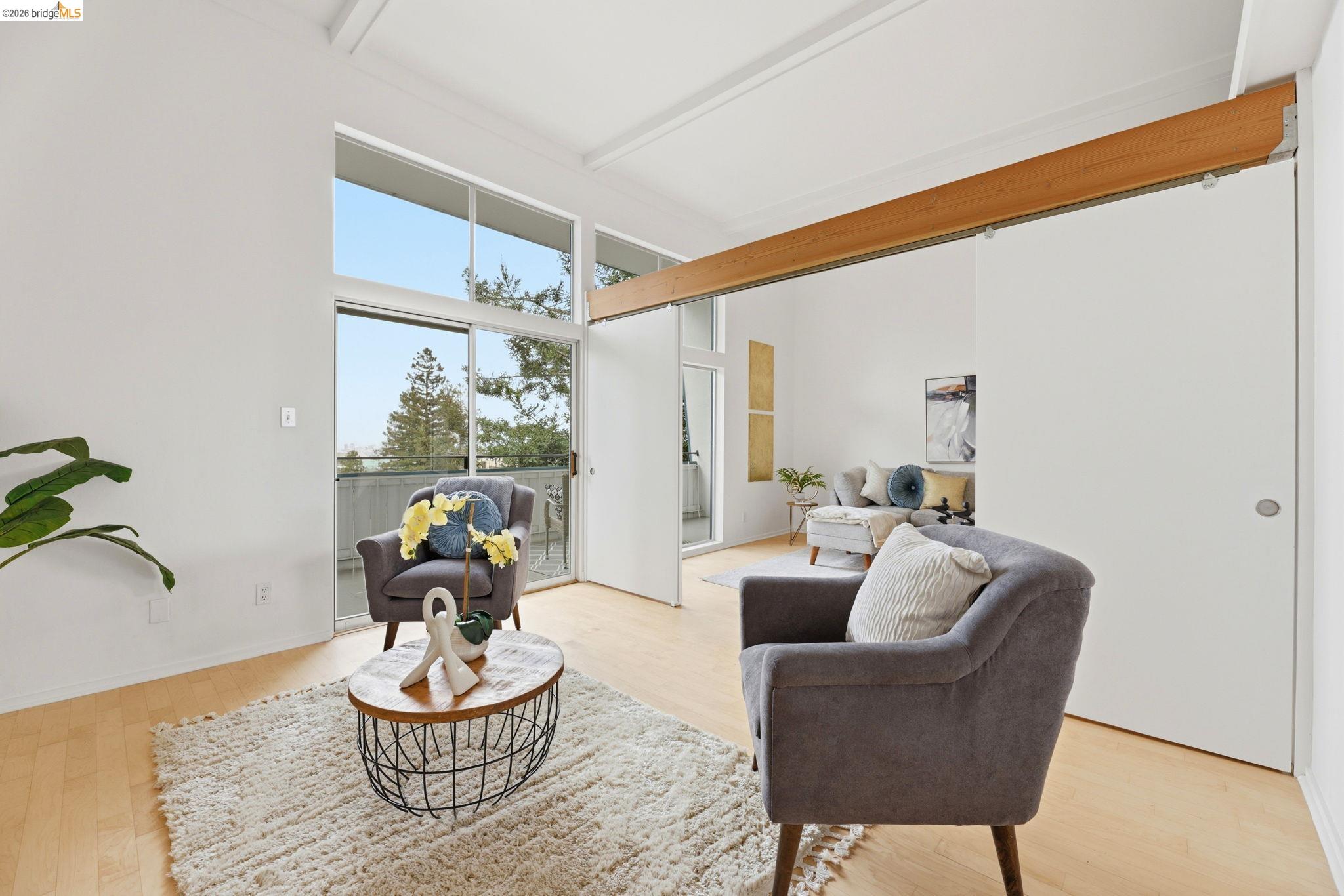 Photo #3: 41129677 Listing: Photo #3