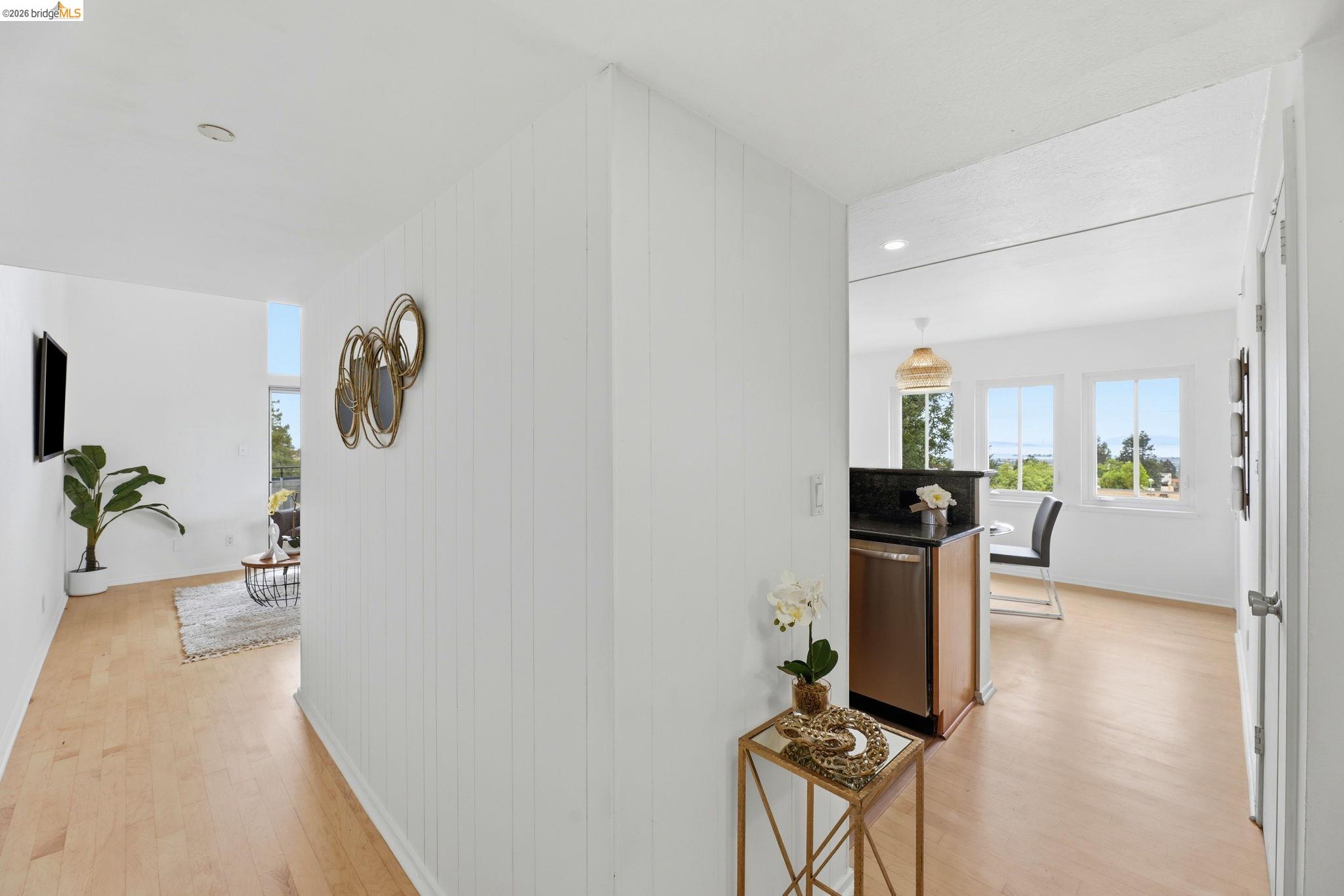 Photo #9: 41129677 Listing: Photo #9