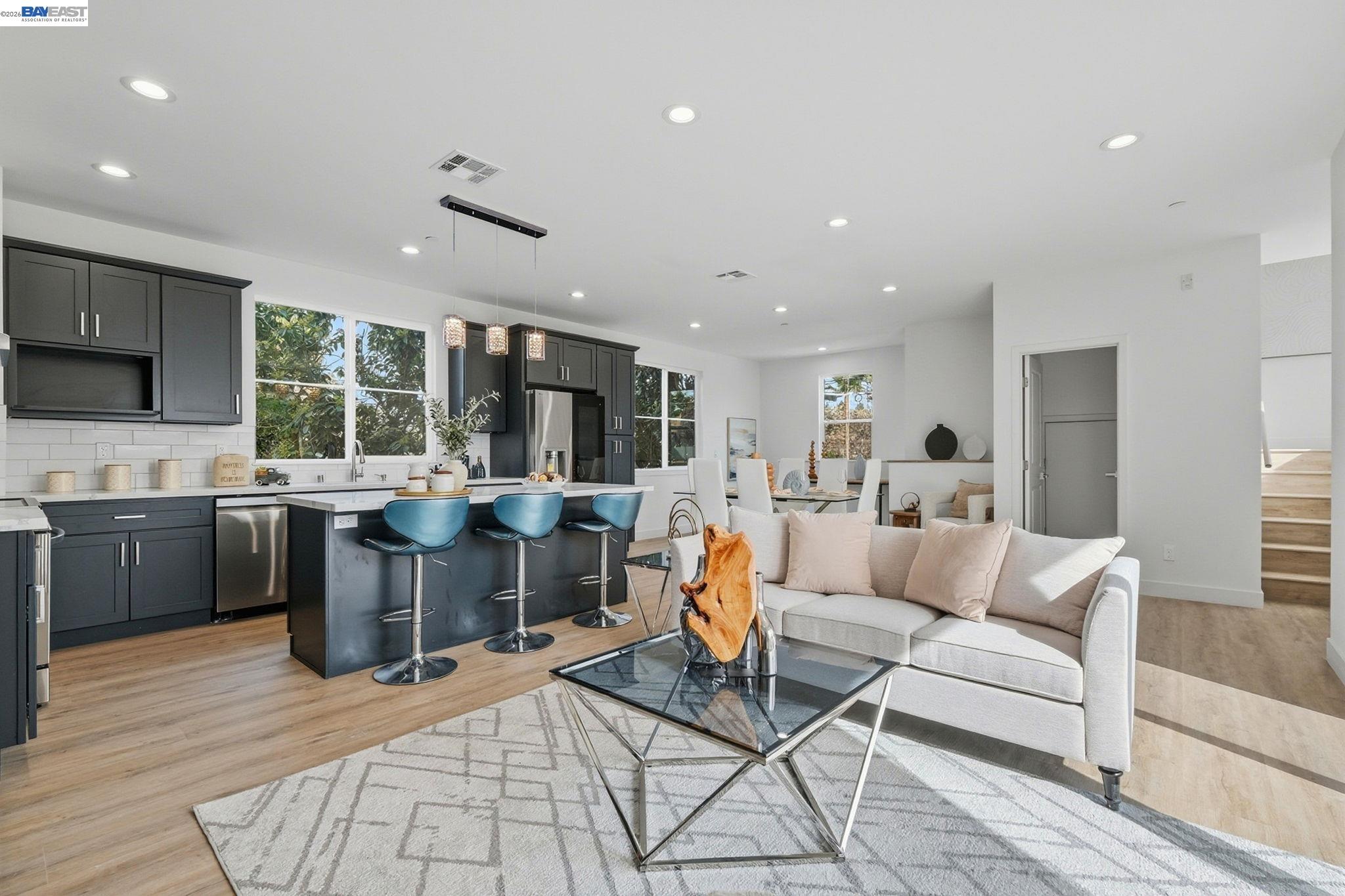 Photo #8: 41129680 Listing: Photo #8