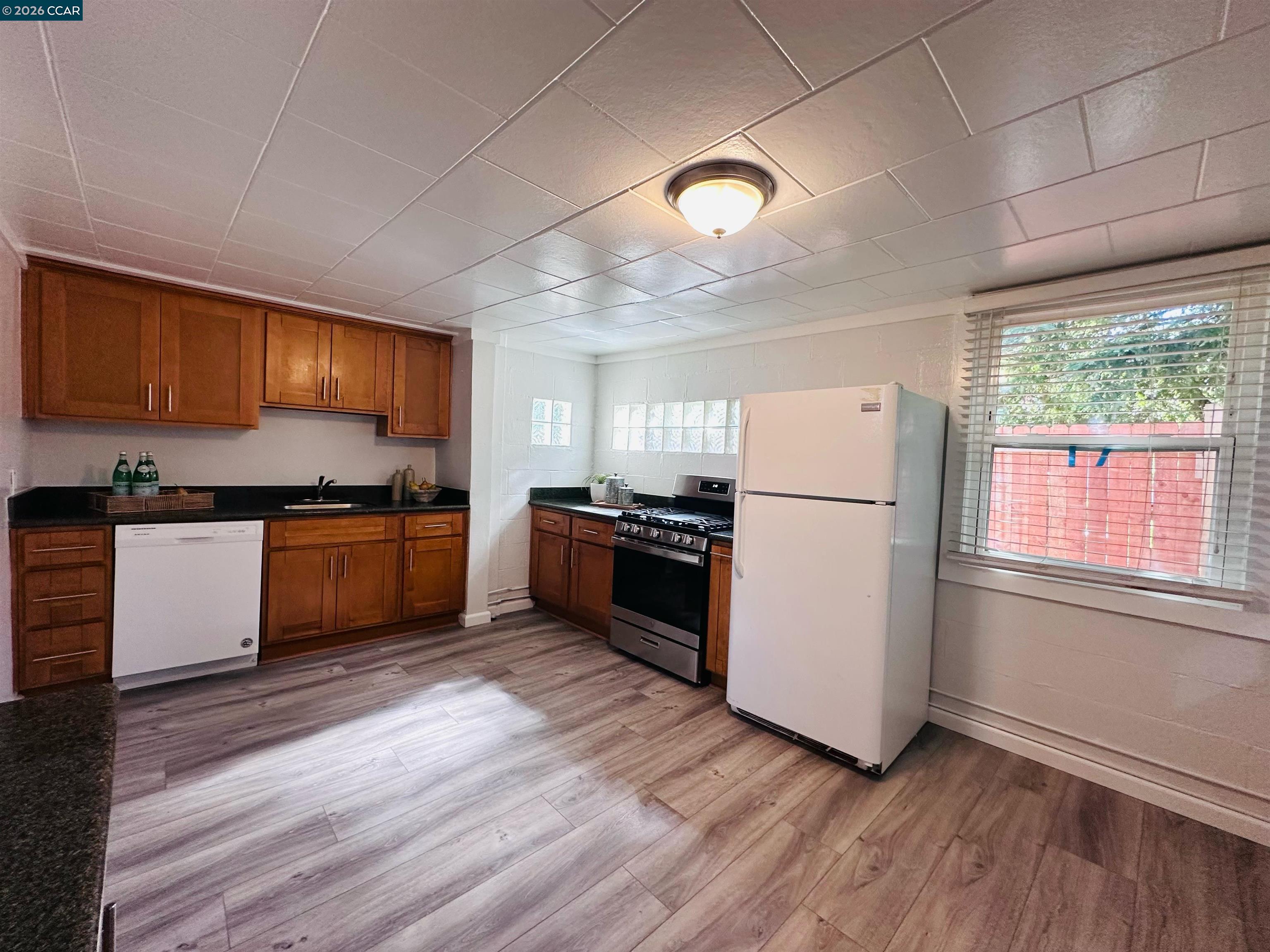 Detail Gallery Image 11 of 29 For 447 Maple Ave, Vallejo,  CA 94519 - 2 Beds | 1 Baths