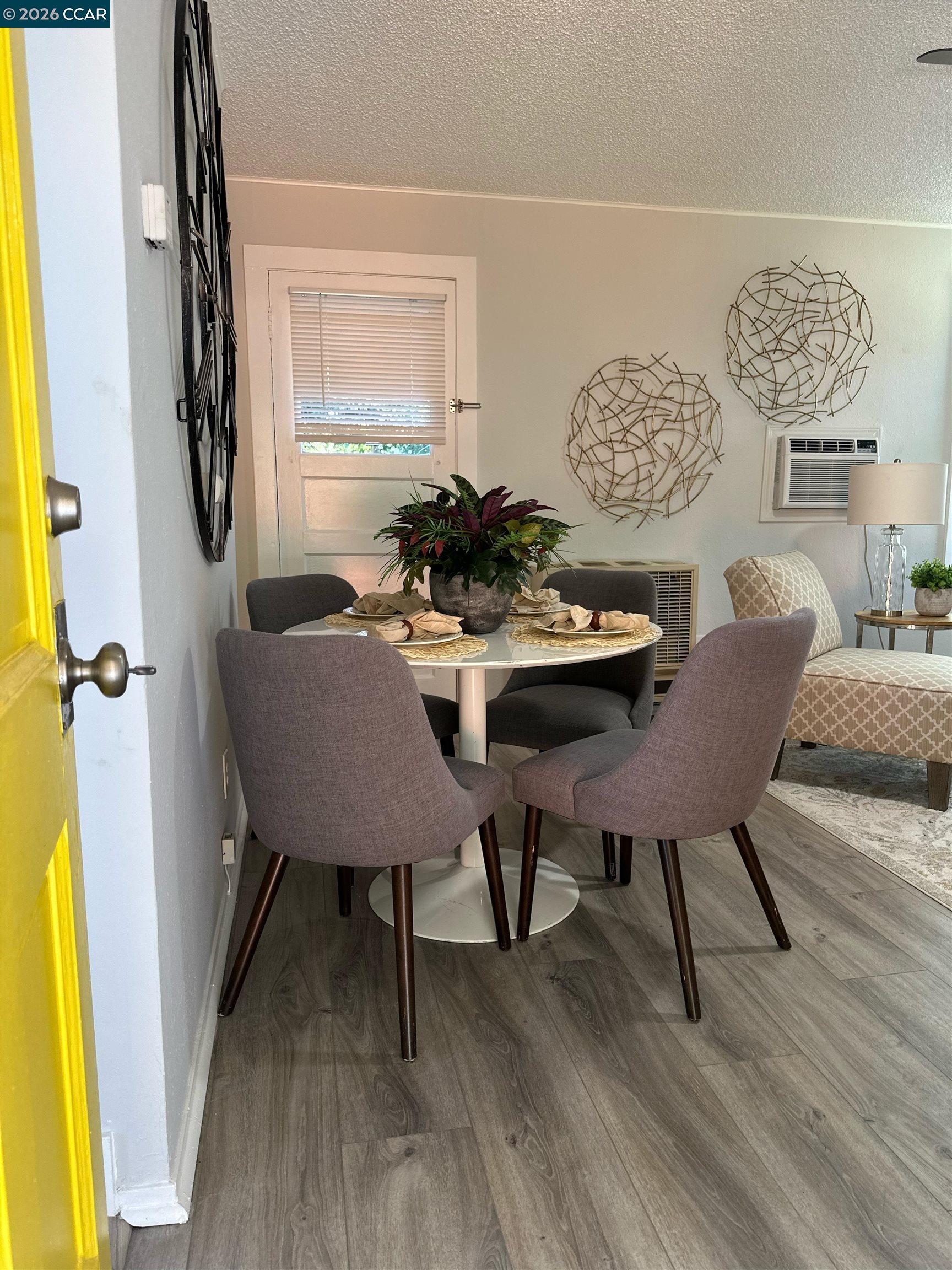 Detail Gallery Image 11 of 39 For 451 Maple Ave, Vallejo,  CA 94519 - 1 Beds | 1 Baths