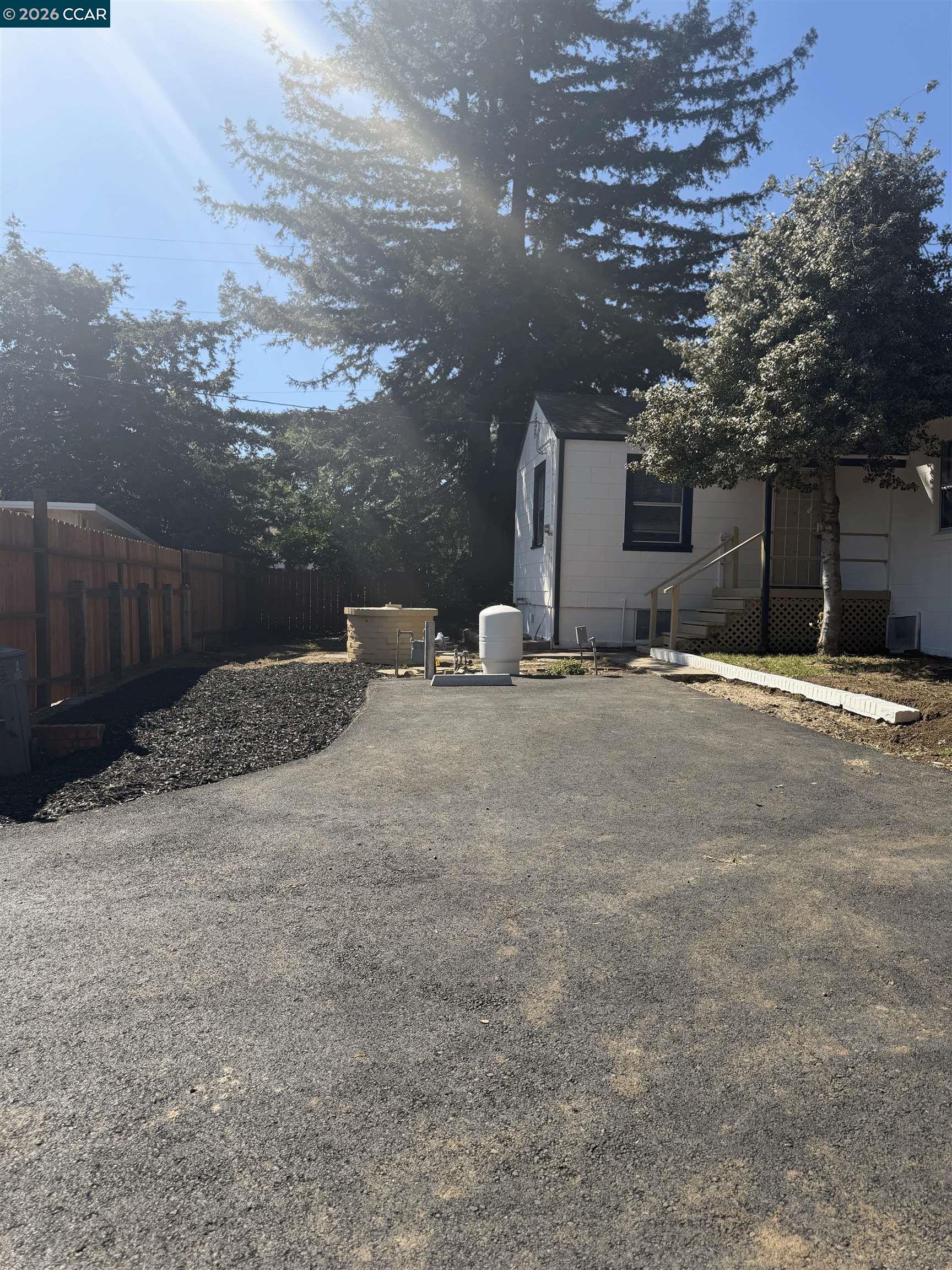 Detail Gallery Image 3 of 39 For 451 Maple Ave, Vallejo,  CA 94519 - 1 Beds | 1 Baths