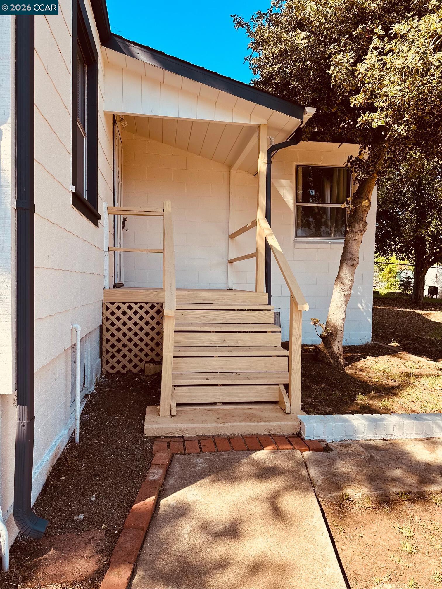 Detail Gallery Image 4 of 39 For 451 Maple Ave, Vallejo,  CA 94519 - 1 Beds | 1 Baths