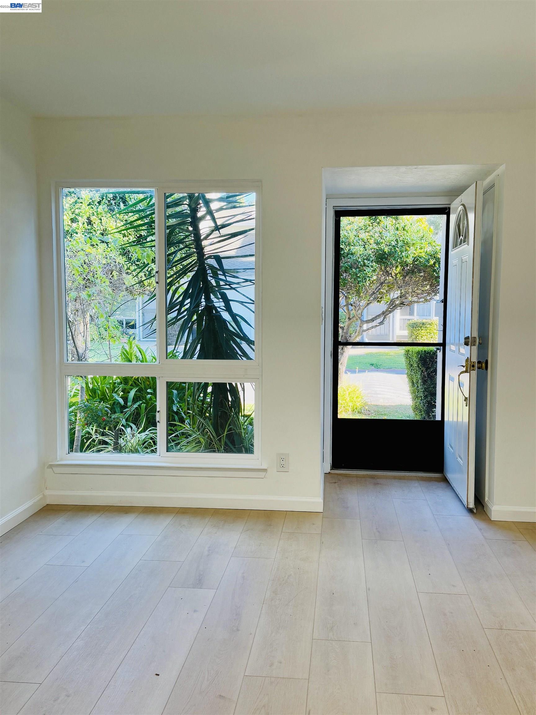 Detail Gallery Image 4 of 30 For 157 El Dorado Cmn, Fremont,  CA 94539 - 3 Beds | 1/1 Baths