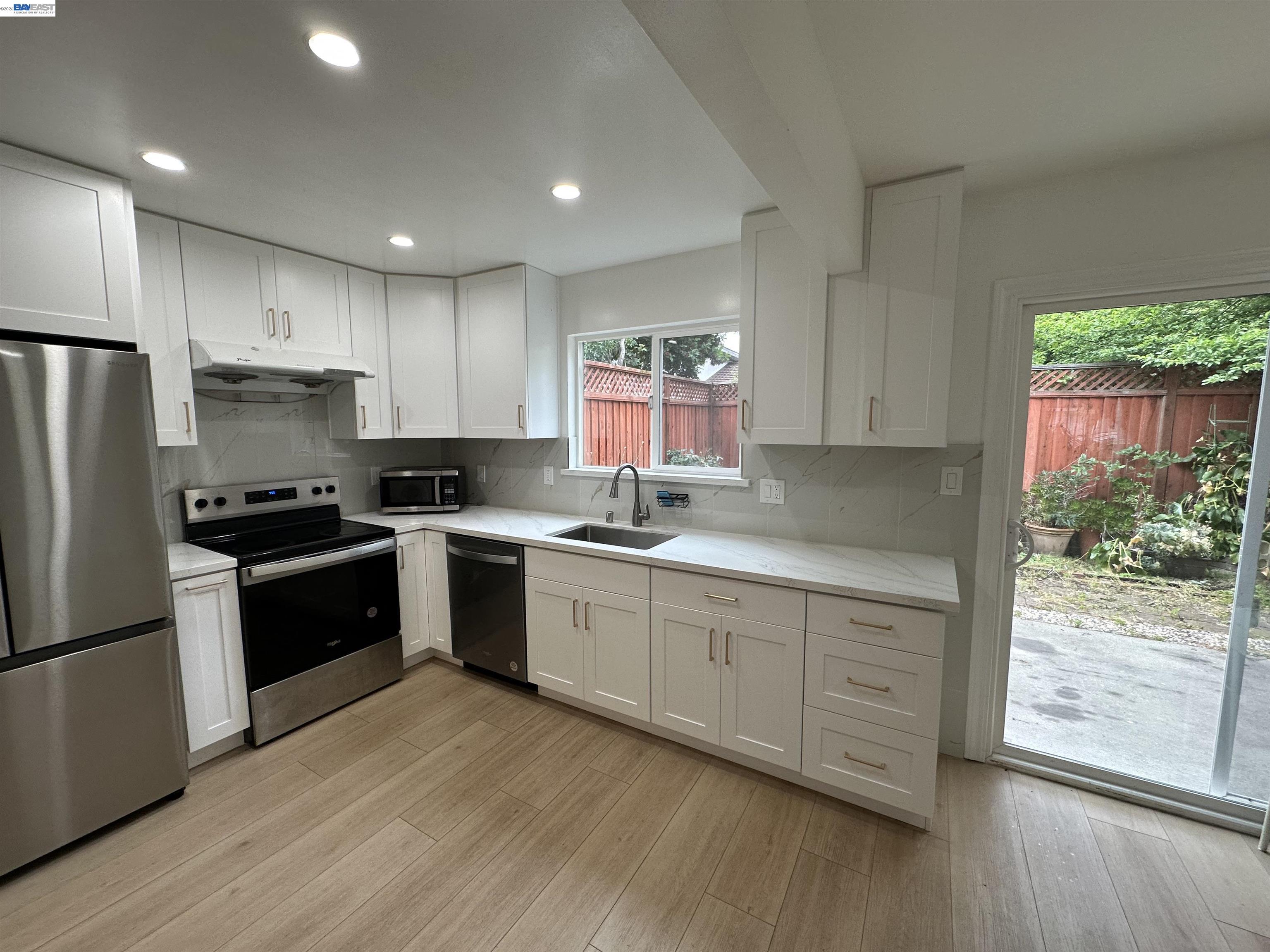 Detail Gallery Image 9 of 30 For 157 El Dorado Cmn, Fremont,  CA 94539 - 3 Beds | 1/1 Baths