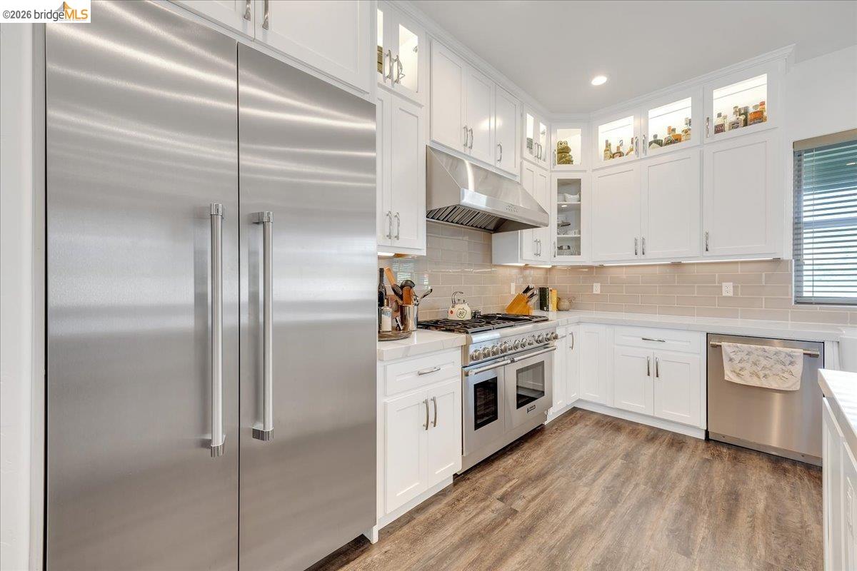 Detail Gallery Image 17 of 48 For 1976 Oak Creek, Copperopolis,  CA 95228-9363 - 3 Beds | 4 Baths