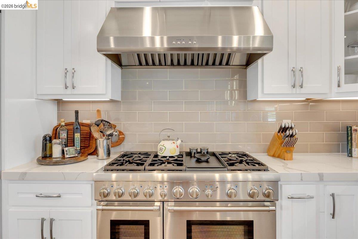 Detail Gallery Image 18 of 48 For 1976 Oak Creek, Copperopolis,  CA 95228-9363 - 3 Beds | 4 Baths