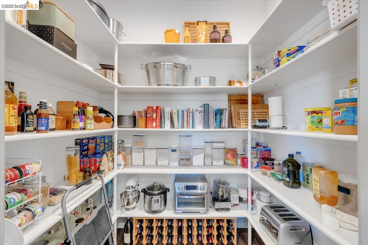 Detail Gallery Image 21 of 48 For 1976 Oak Creek, Copperopolis,  CA 95228-9363 - 3 Beds | 4 Baths