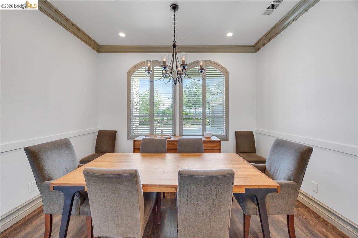 Detail Gallery Image 22 of 48 For 1976 Oak Creek, Copperopolis,  CA 95228-9363 - 3 Beds | 4 Baths