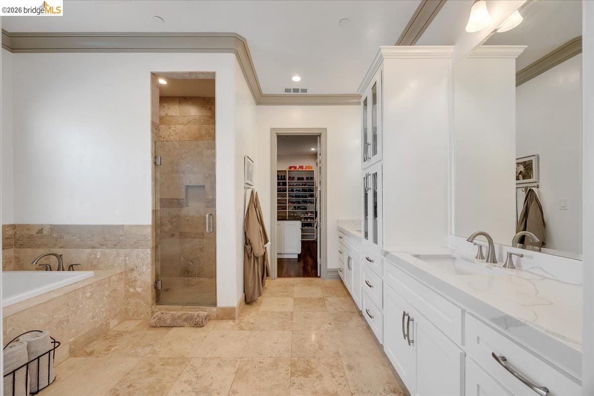 Detail Gallery Image 25 of 48 For 1976 Oak Creek, Copperopolis,  CA 95228-9363 - 3 Beds | 4 Baths