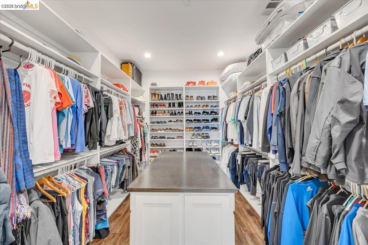 Detail Gallery Image 28 of 48 For 1976 Oak Creek, Copperopolis,  CA 95228-9363 - 3 Beds | 4 Baths