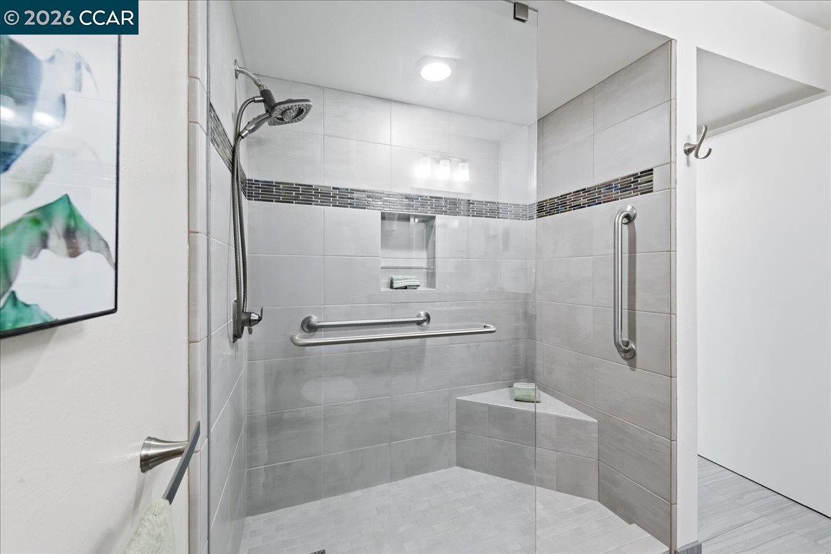 Photo #27: 41129687 Listing: Photo #27