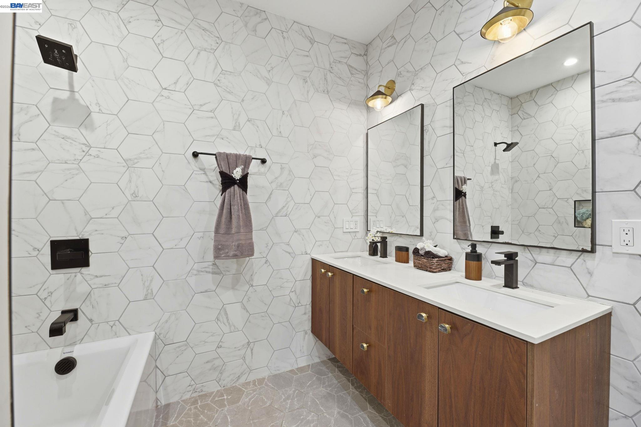 Detail Gallery Image 32 of 45 For 1841 Vine St, Berkeley,  CA 94703 - – Beds | – Baths