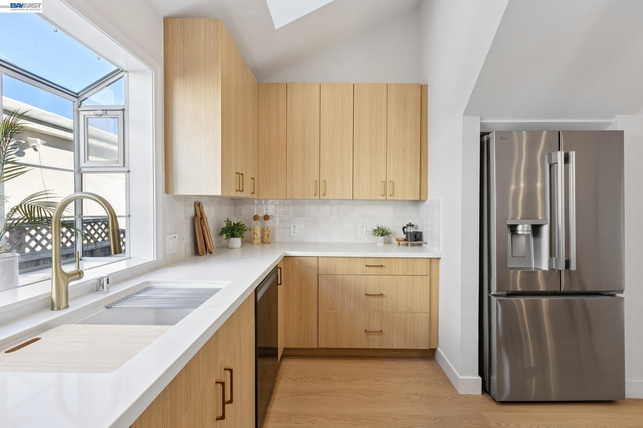 Detail Gallery Image 18 of 59 For 743 Hill Ave, South San Francisco,  CA 94080 - 3 Beds | 2/1 Baths