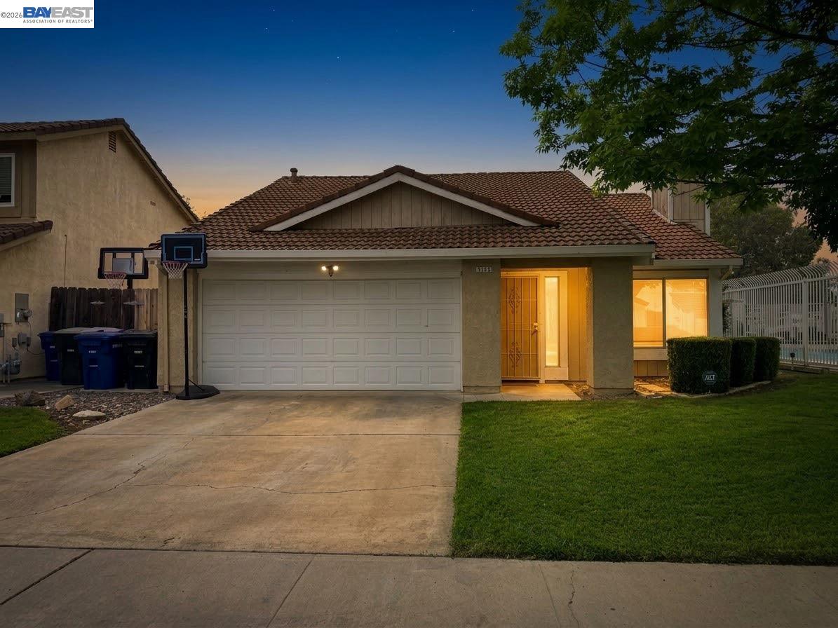 Front Image Thumbnail for BE41129706