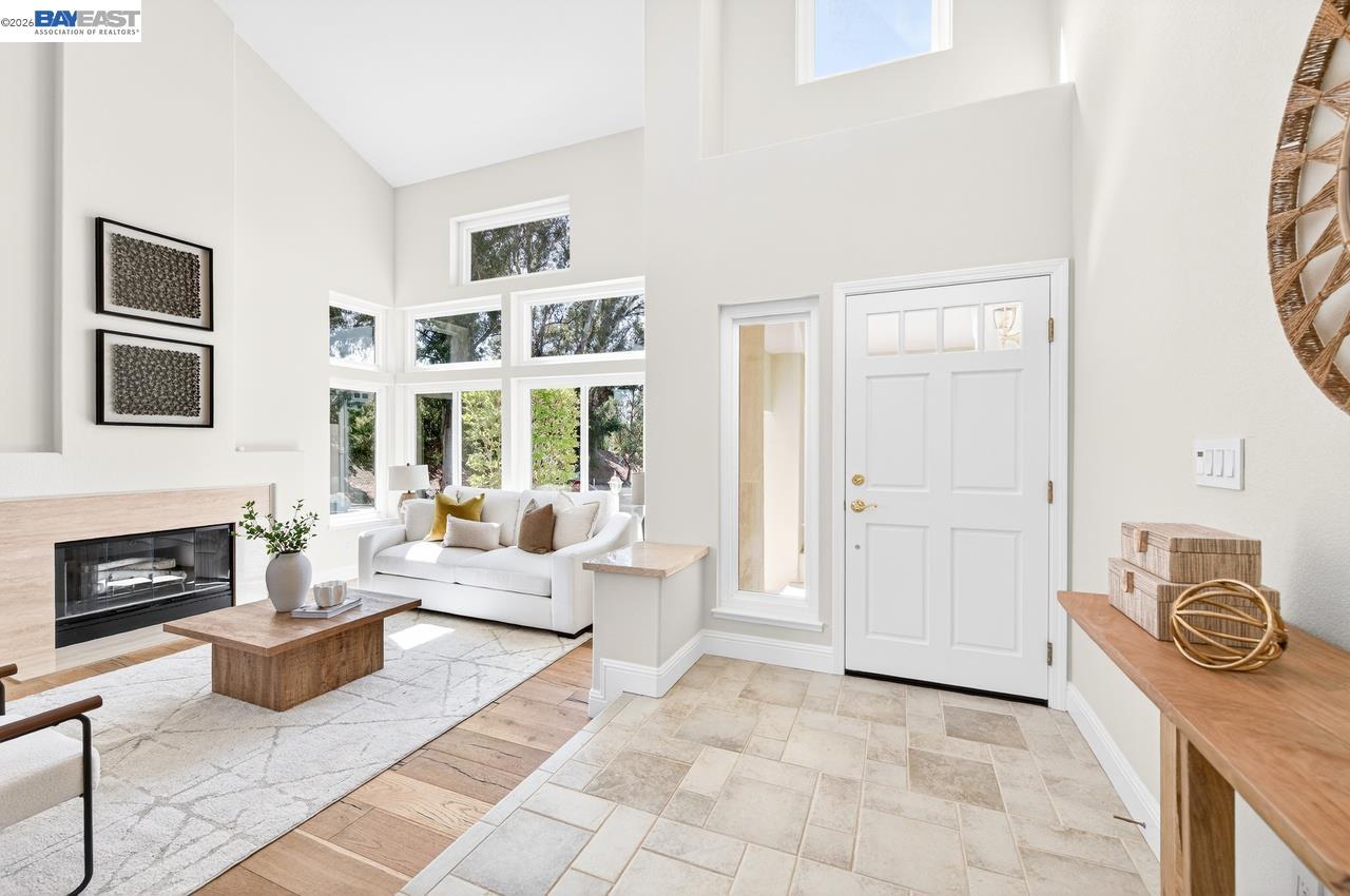 Detail Gallery Image 12 of 54 For 788 Crystal Ln, Pleasanton,  CA 94566 - 5 Beds | 3 Baths