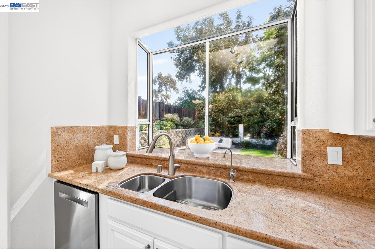 Detail Gallery Image 25 of 54 For 788 Crystal Ln, Pleasanton,  CA 94566 - 5 Beds | 3 Baths