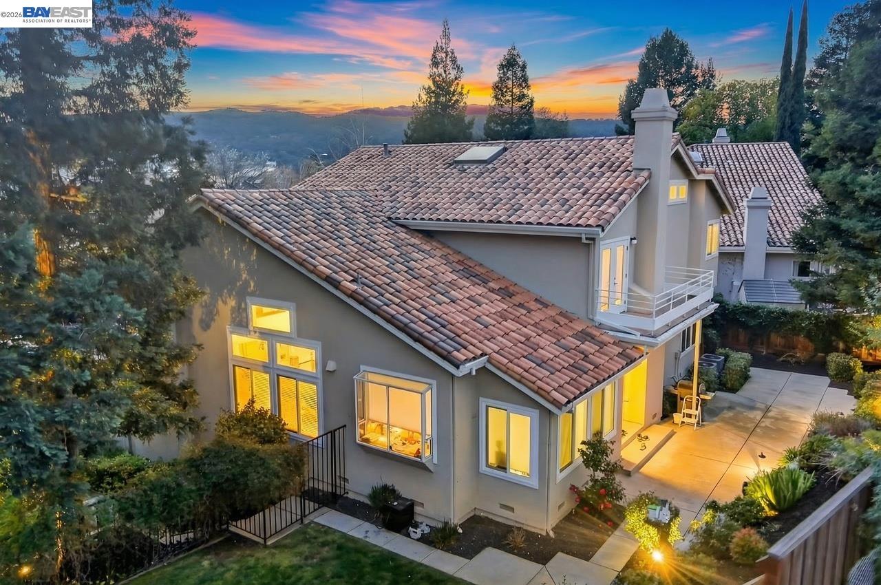 Detail Gallery Image 6 of 54 For 788 Crystal Ln, Pleasanton,  CA 94566 - 5 Beds | 3 Baths