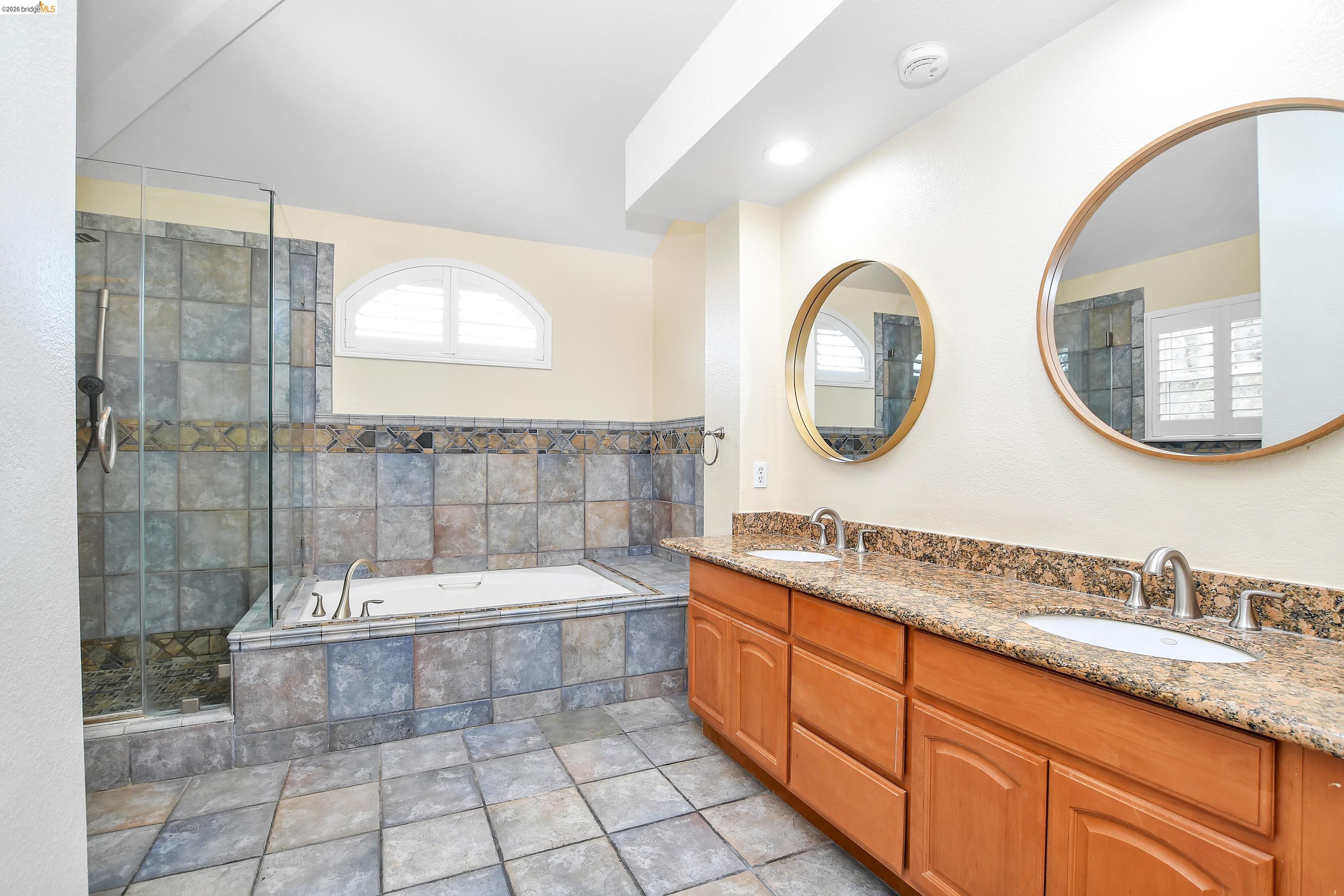 Detail Gallery Image 29 of 50 For 5460 Azure Ct, Discovery Bay,  CA 94505 - 4 Beds | 3 Baths