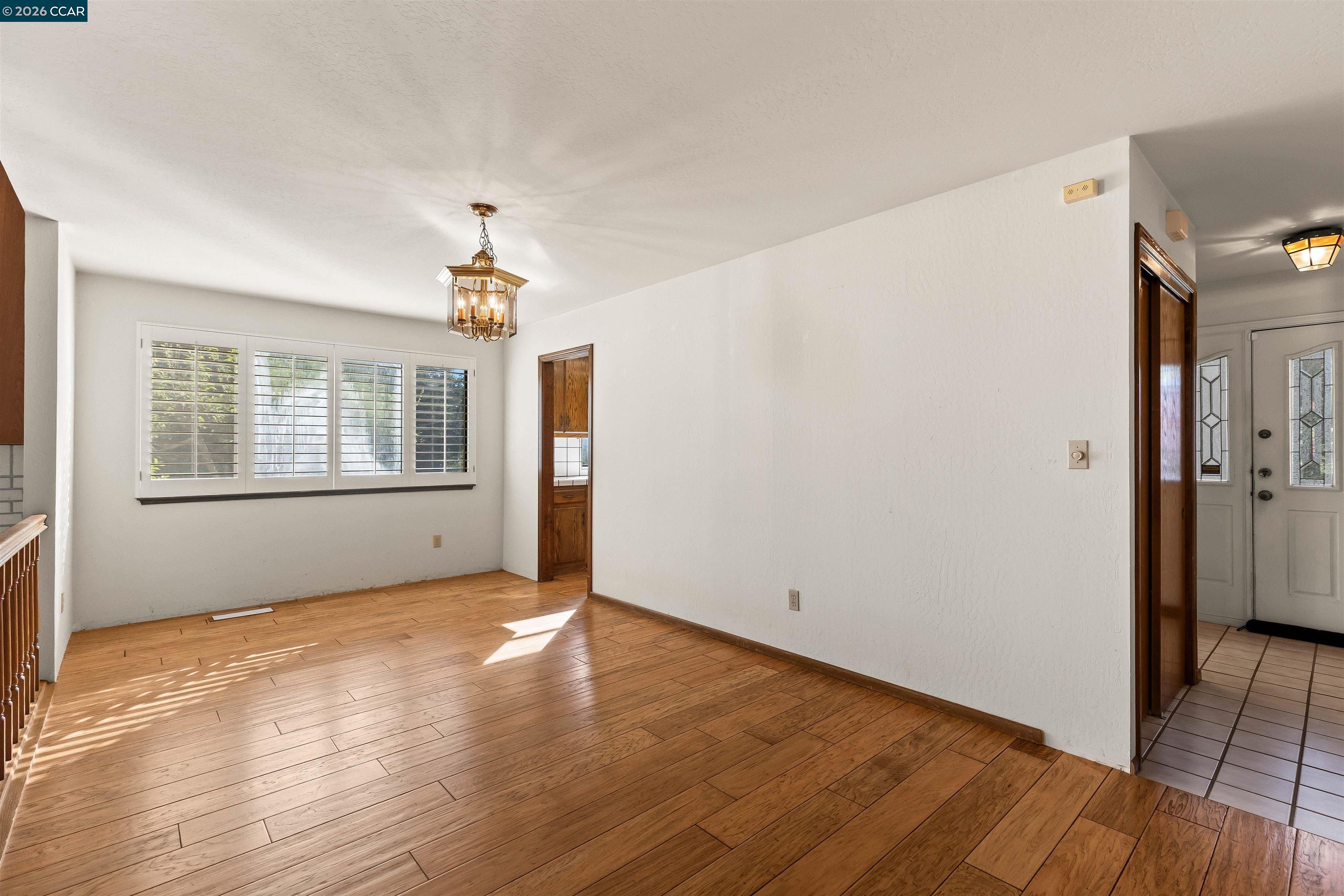 Photo #11: 41129709 Listing: Photo #11