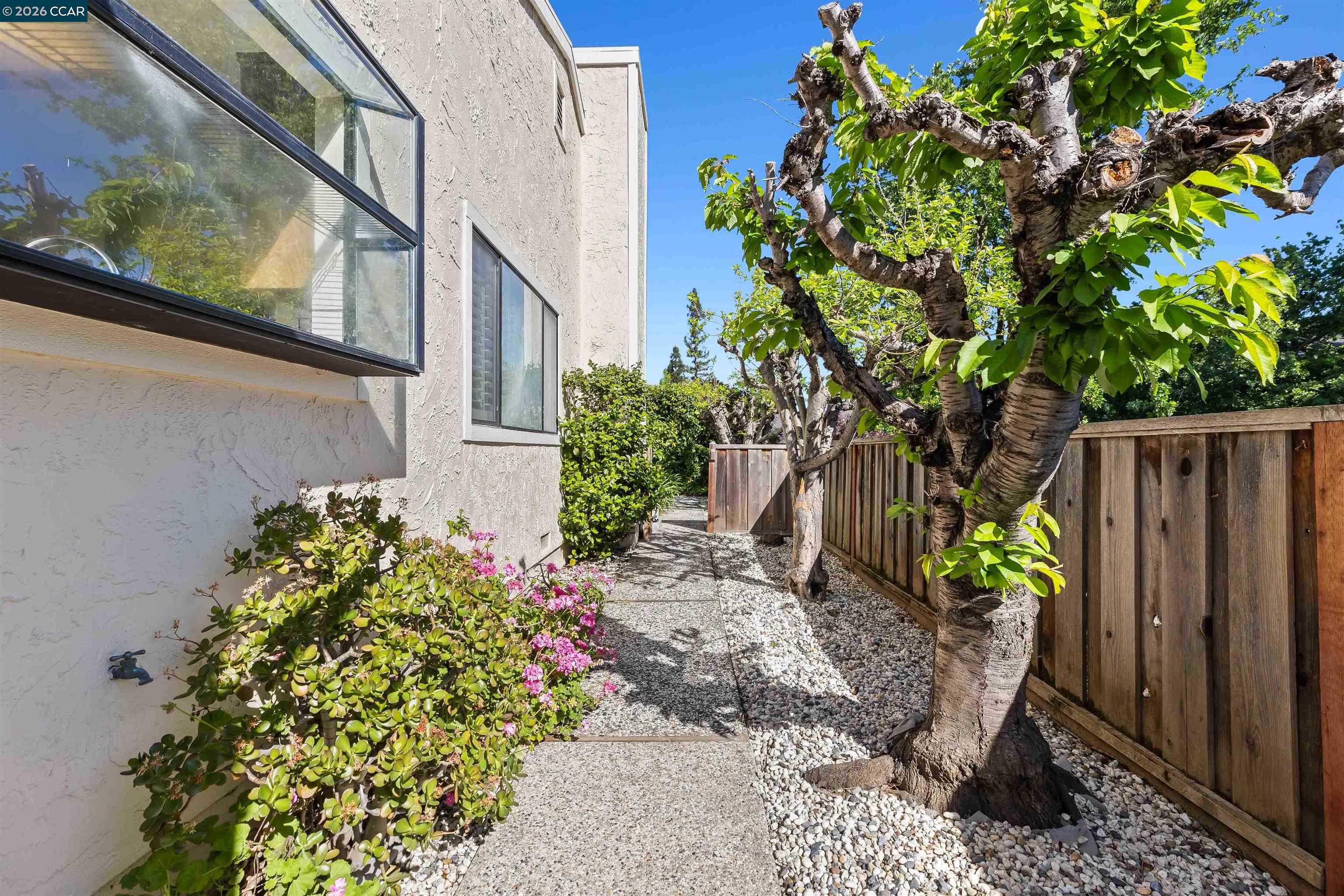 Photo #32: 41129709 Listing: Photo #32