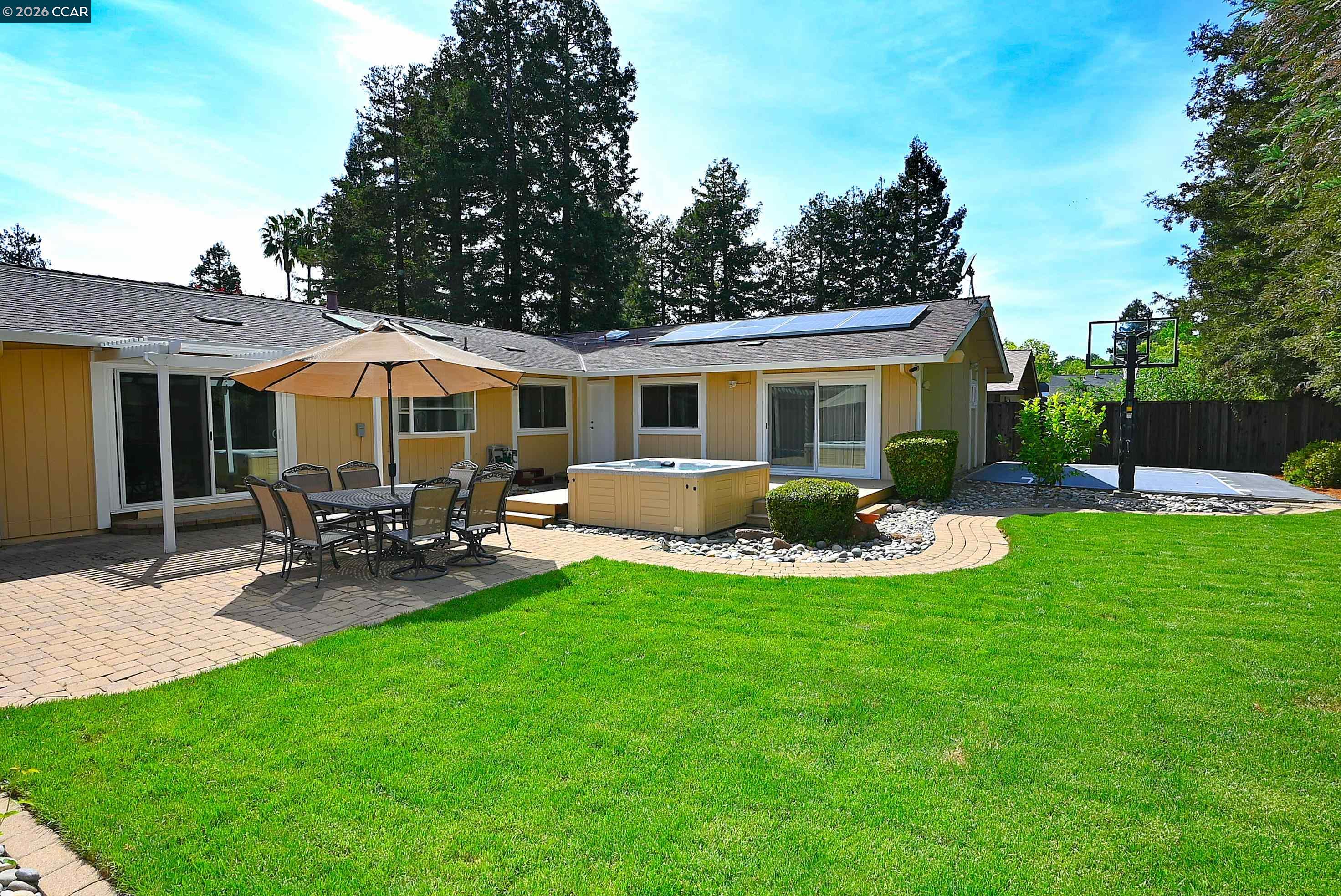 Detail Gallery Image 6 of 19 For 3374 Whitehaven Drive, Walnut Creek,  CA 94598 - 4 Beds | 2/1 Baths