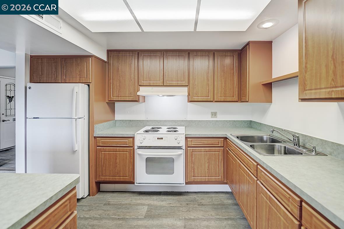 1216 Running Springs Rd UNIT 6, Walnut Creek, CA, 94595