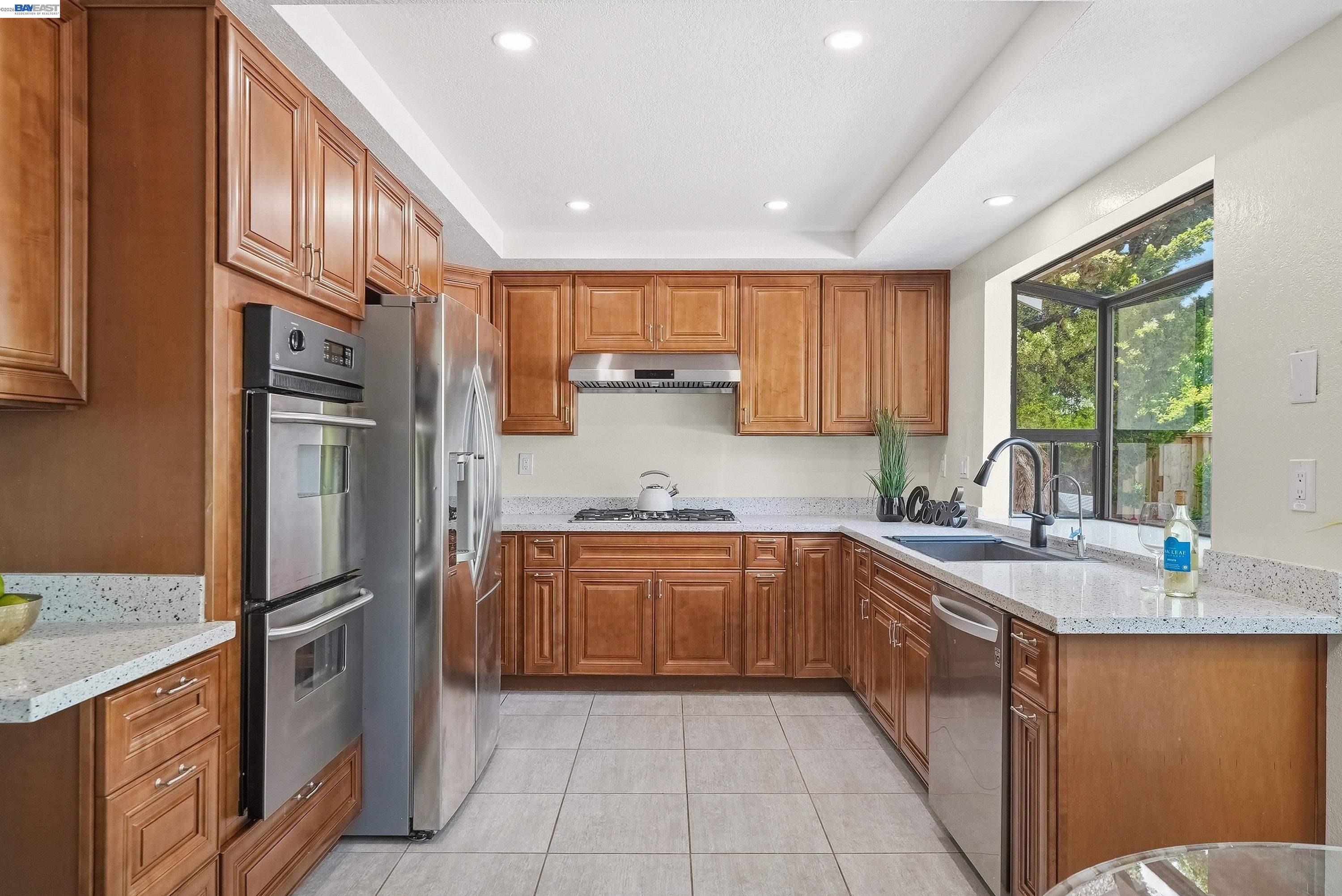 Detail Gallery Image 16 of 60 For 33646 Whimbrel Rd, Fremont,  CA 94555 - 4 Beds | 3 Baths