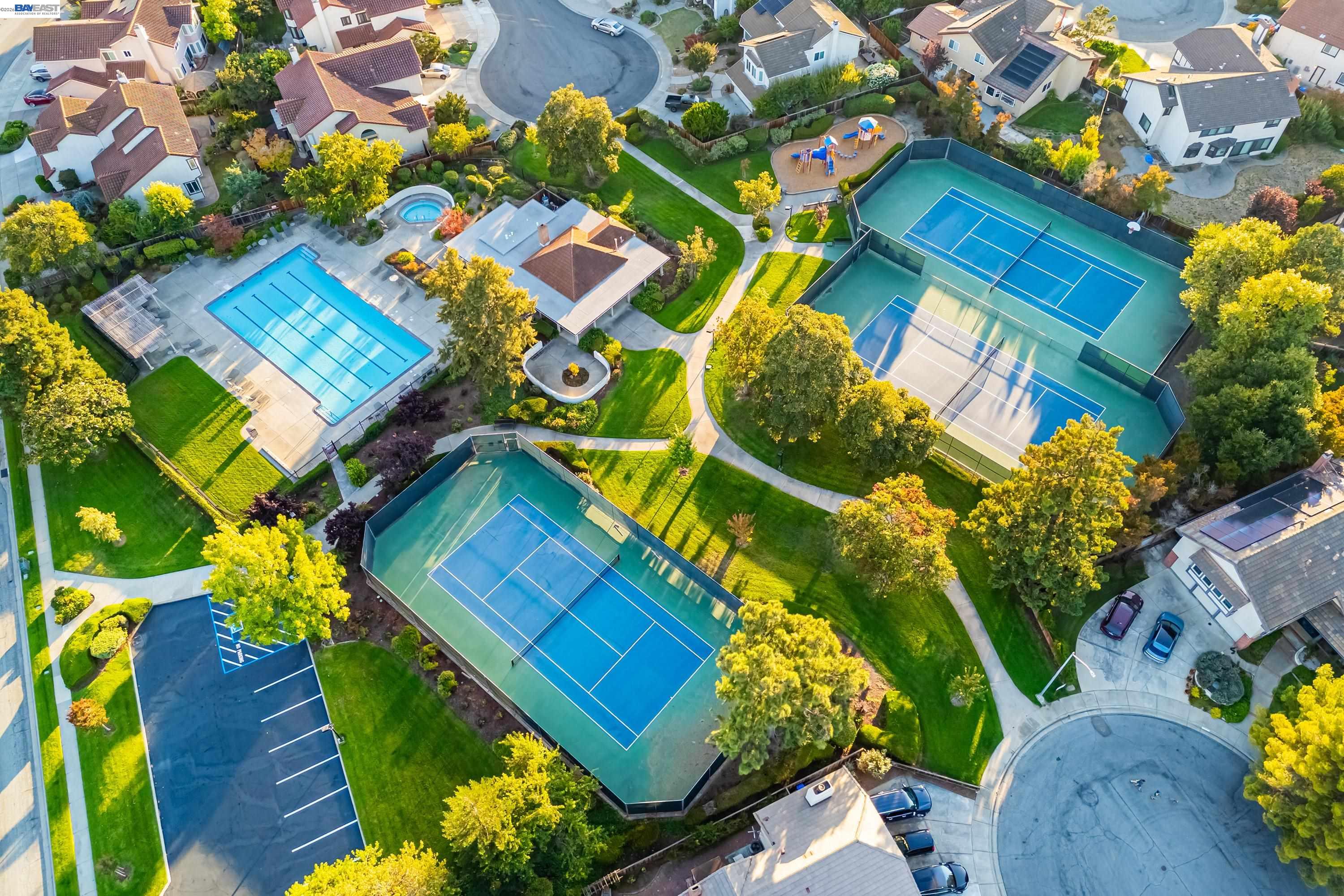 Detail Gallery Image 4 of 60 For 33646 Whimbrel Rd, Fremont,  CA 94555 - 4 Beds | 3 Baths