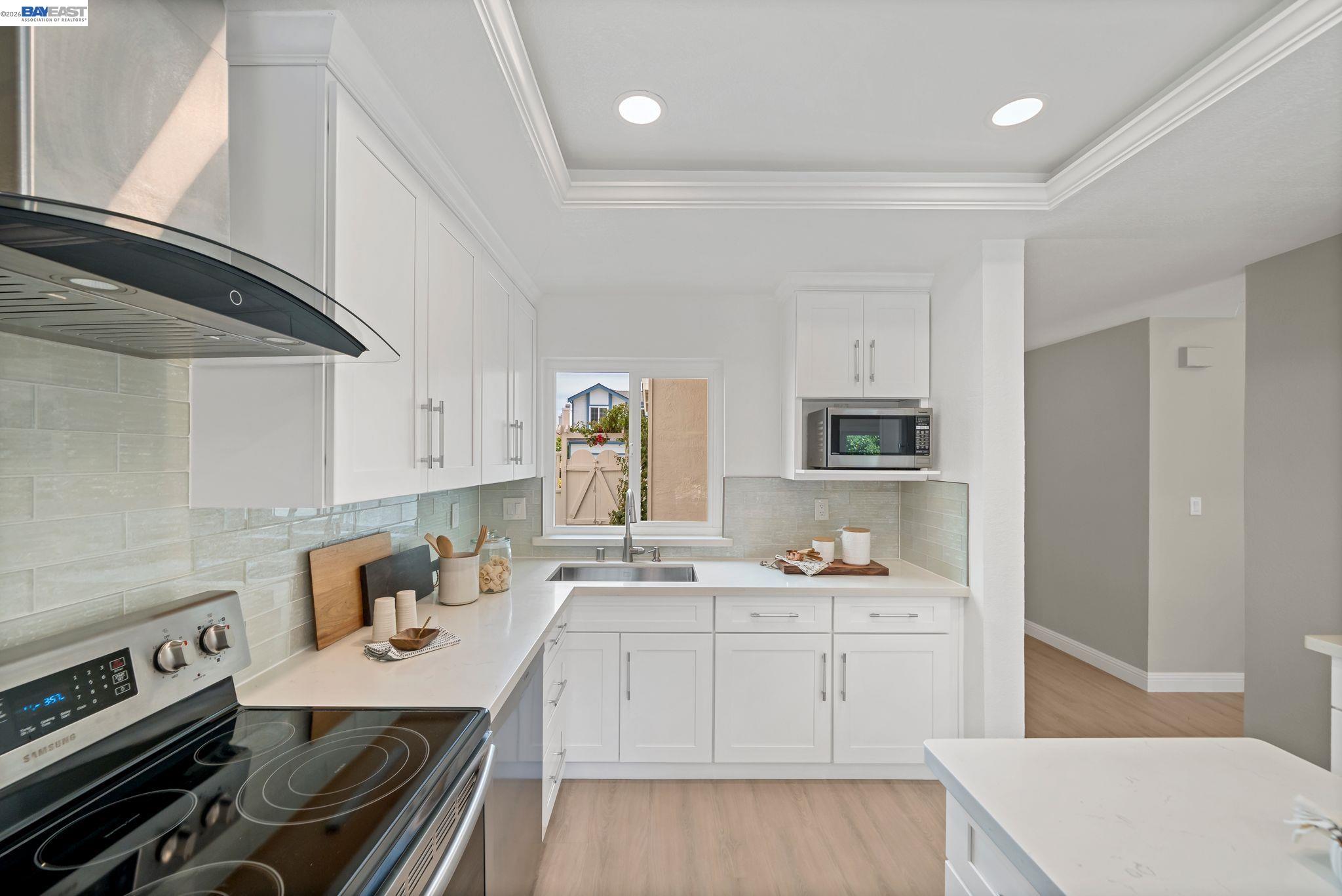 Detail Gallery Image 11 of 39 For 5405 Diana Common, Fremont,  CA 94555 - 3 Beds | 2/1 Baths