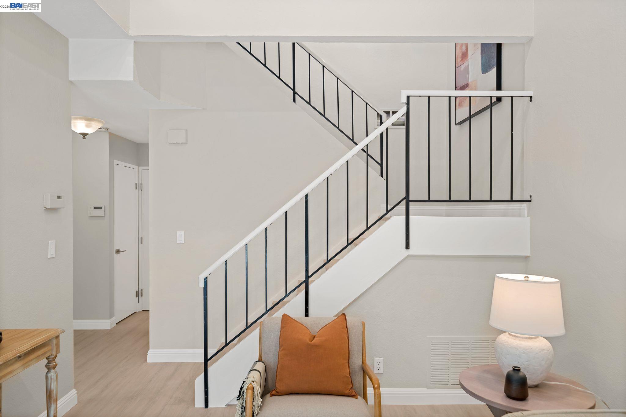 Detail Gallery Image 14 of 39 For 5405 Diana Common, Fremont,  CA 94555 - 3 Beds | 2/1 Baths