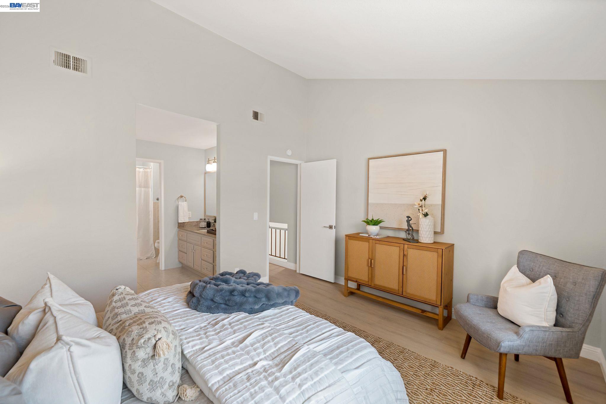 Detail Gallery Image 17 of 39 For 5405 Diana Common, Fremont,  CA 94555 - 3 Beds | 2/1 Baths