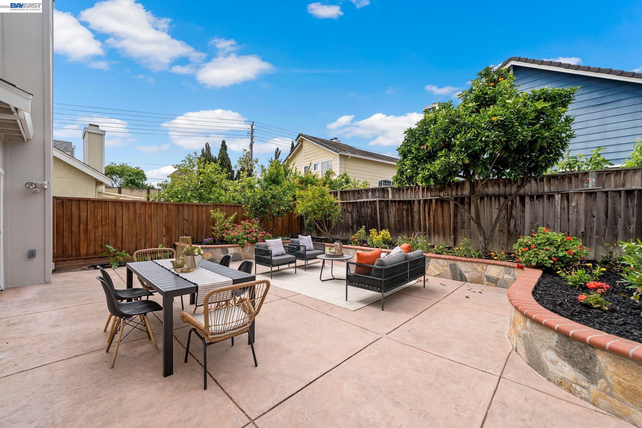 Detail Gallery Image 27 of 39 For 5405 Diana Common, Fremont,  CA 94555 - 3 Beds | 2/1 Baths