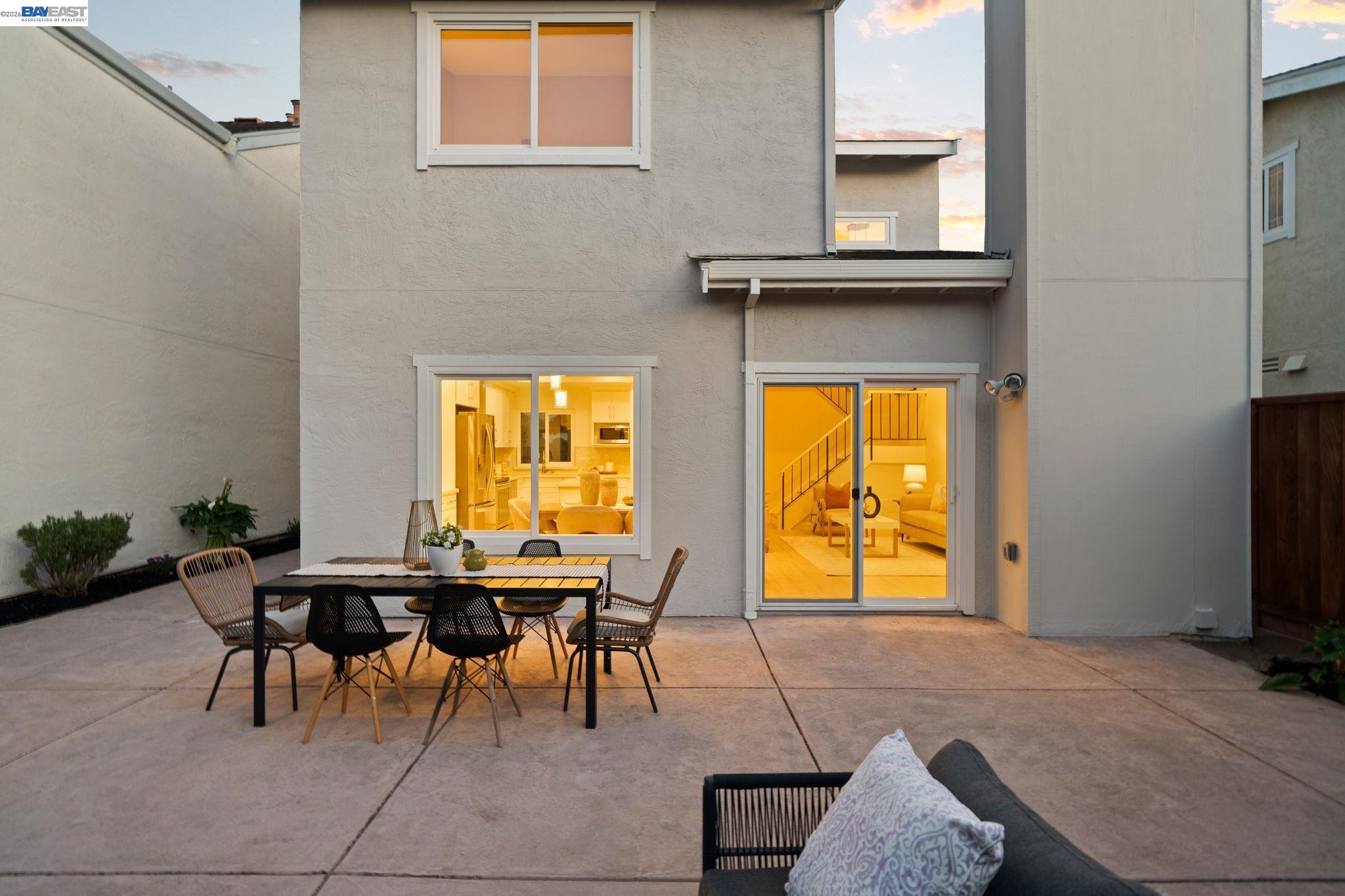 Detail Gallery Image 28 of 39 For 5405 Diana Common, Fremont,  CA 94555 - 3 Beds | 2/1 Baths