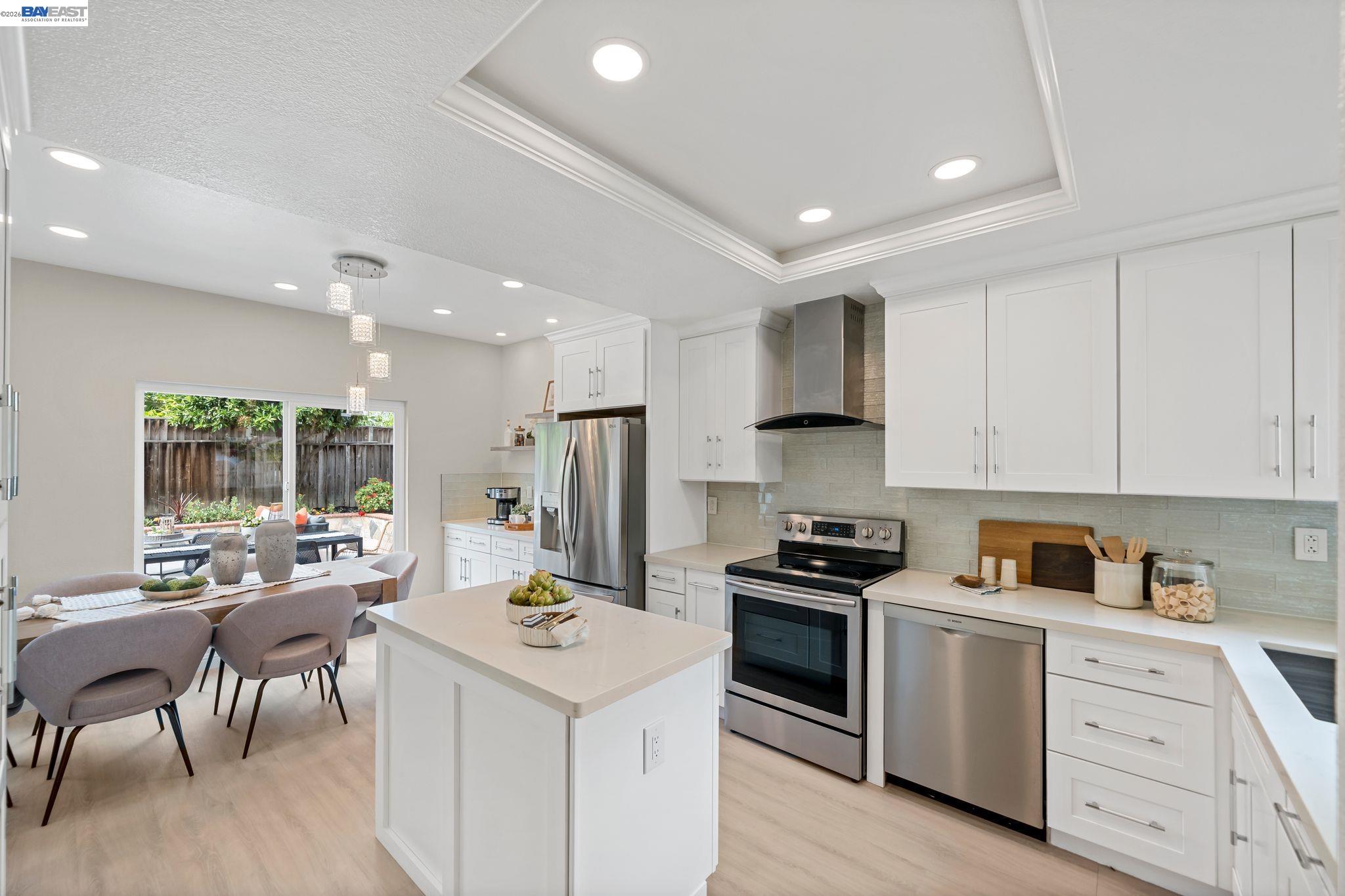 Detail Gallery Image 8 of 39 For 5405 Diana Common, Fremont,  CA 94555 - 3 Beds | 2/1 Baths