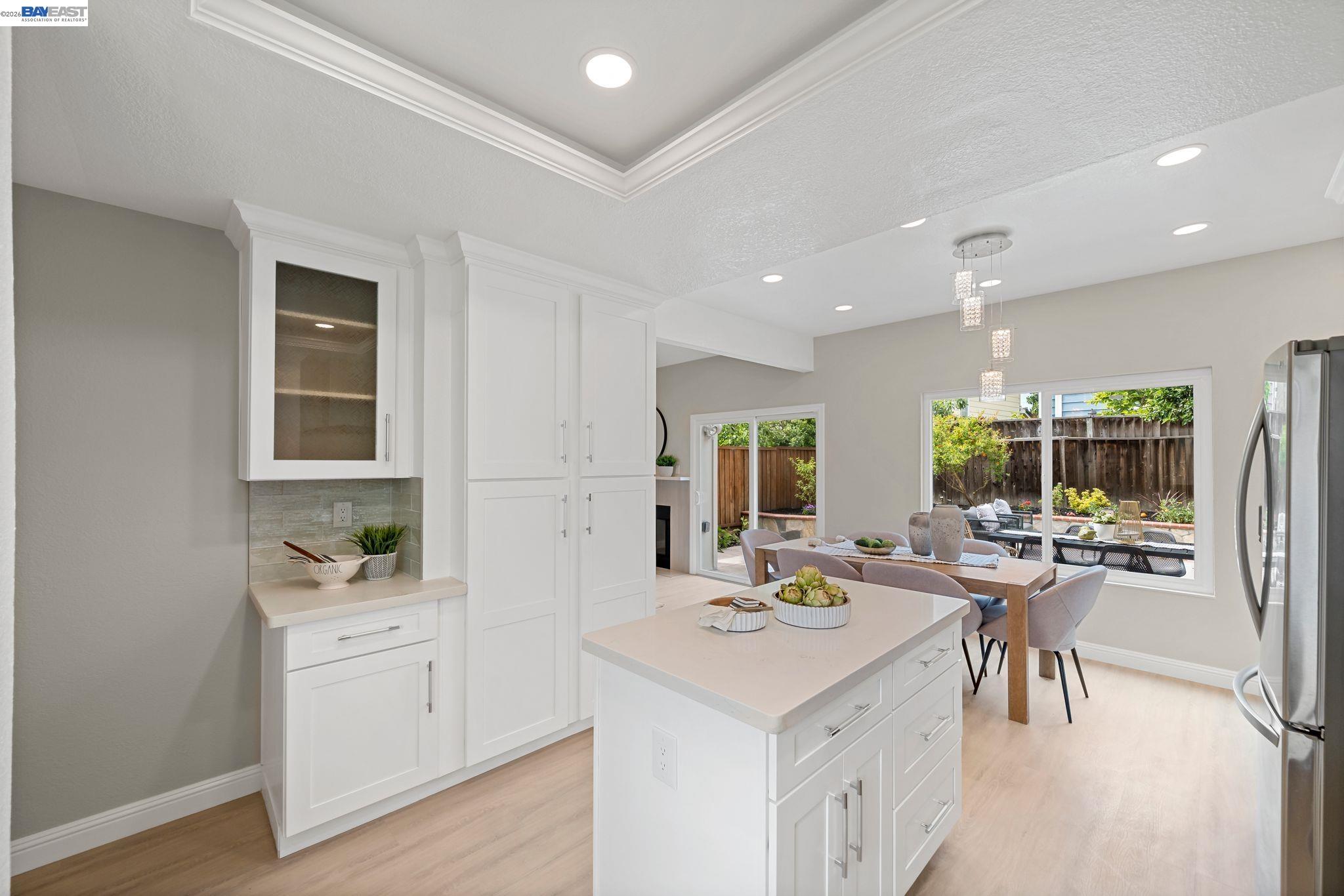 Detail Gallery Image 9 of 39 For 5405 Diana Common, Fremont,  CA 94555 - 3 Beds | 2/1 Baths