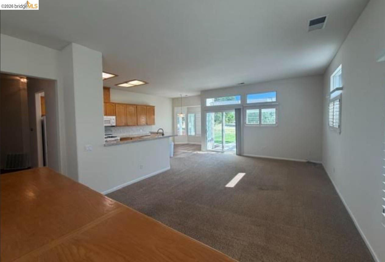 Detail Gallery Image 6 of 22 For 170 Gala Ln, Brentwood,  CA 94513 - 2 Beds | 2 Baths